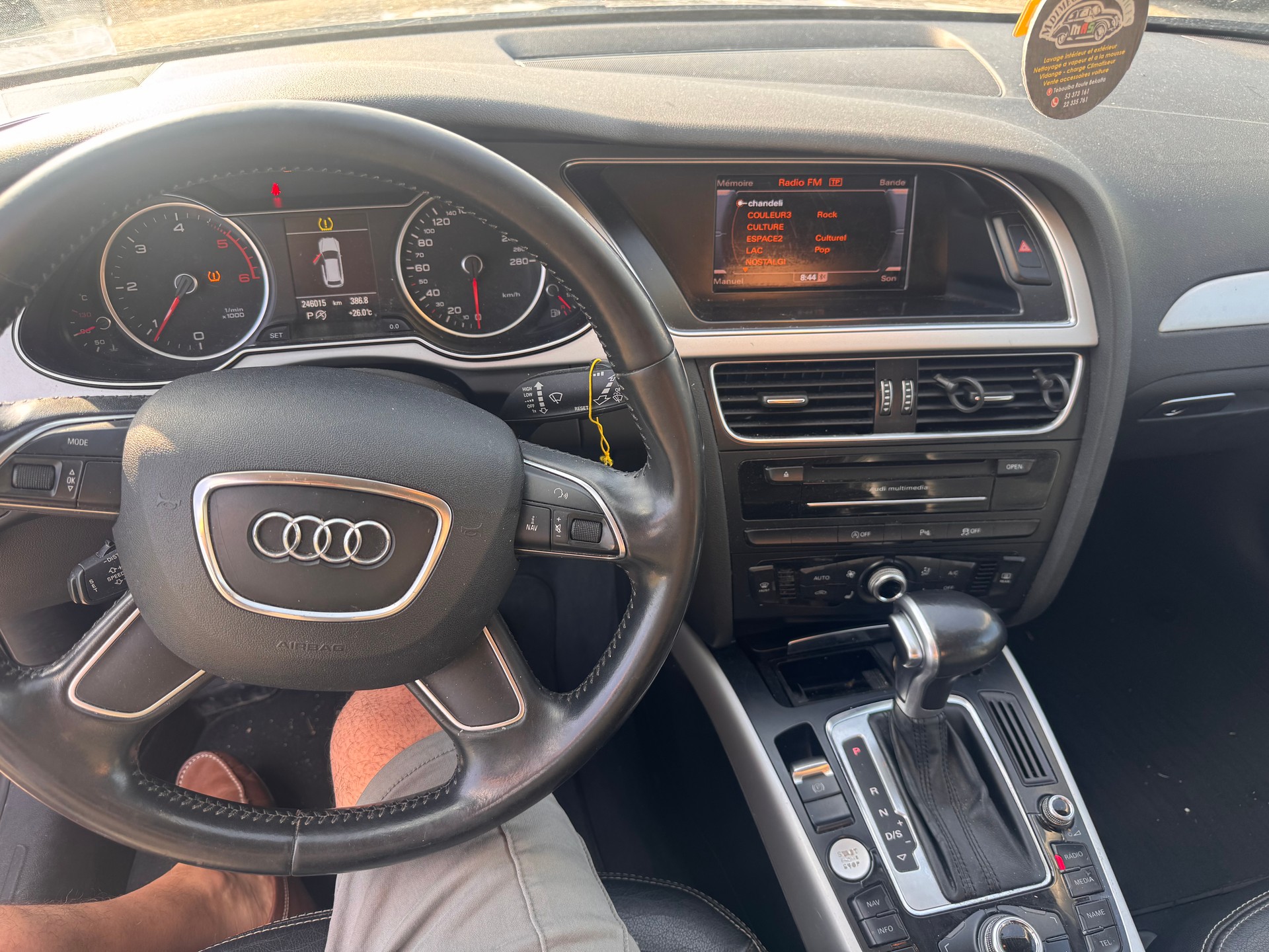 AUDI A4 Avant 2.0 TDI quattro S-tronic-image-6