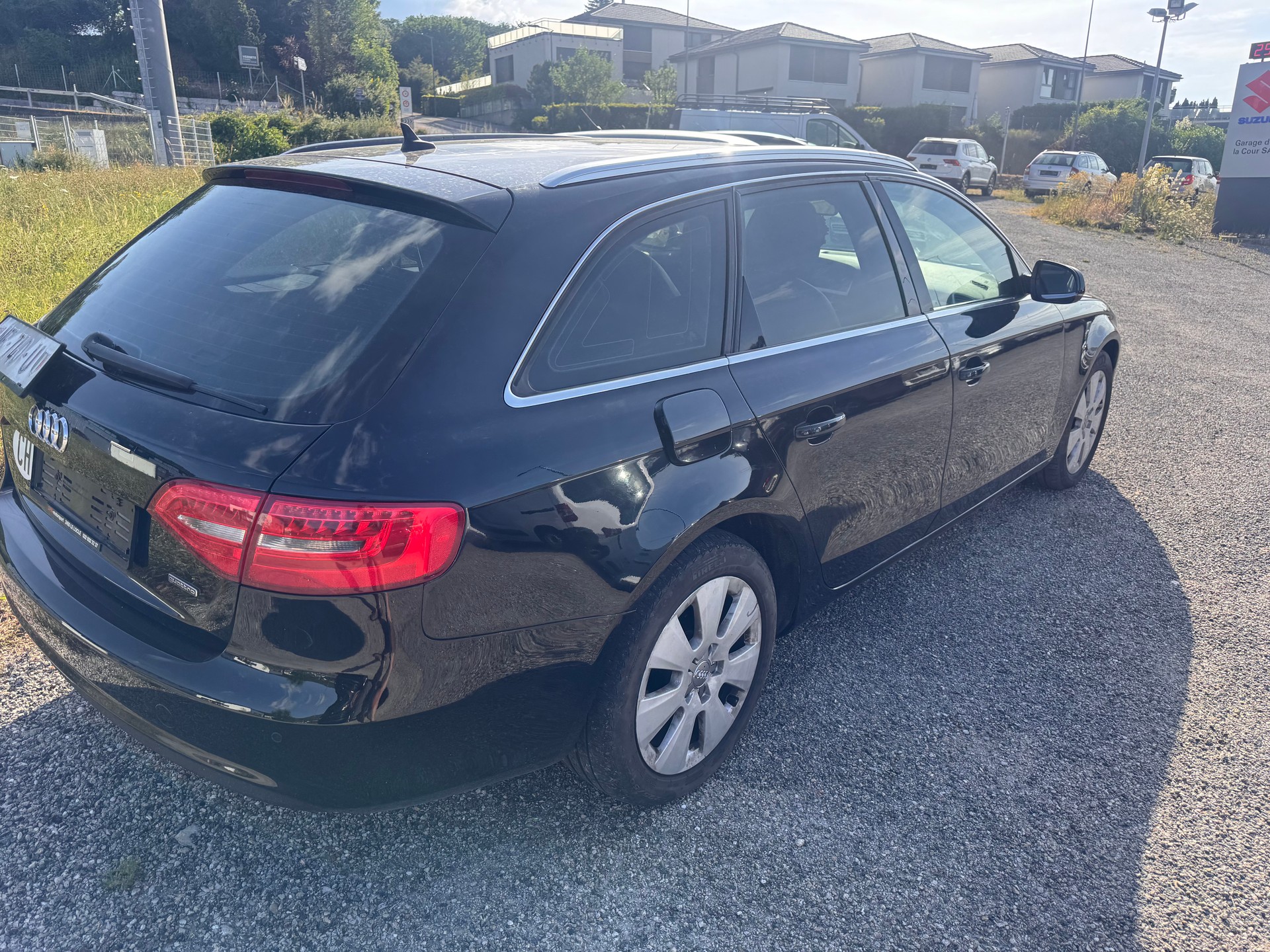 AUDI A4 Avant 2.0 TDI quattro S-tronic-image-3