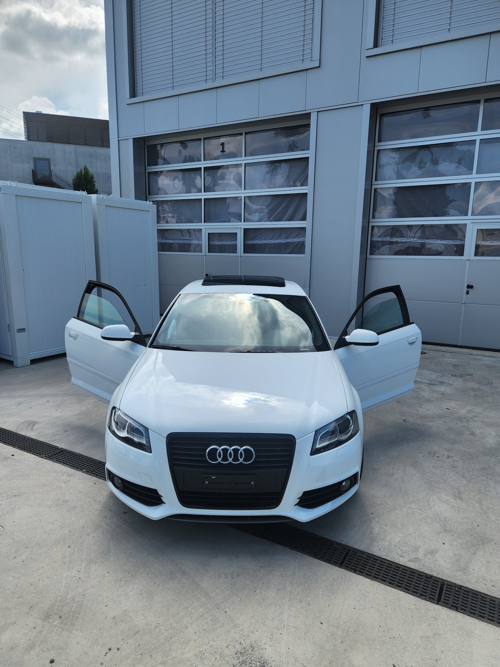 AUDI A3 2.0 TFSI Style S line-image-0