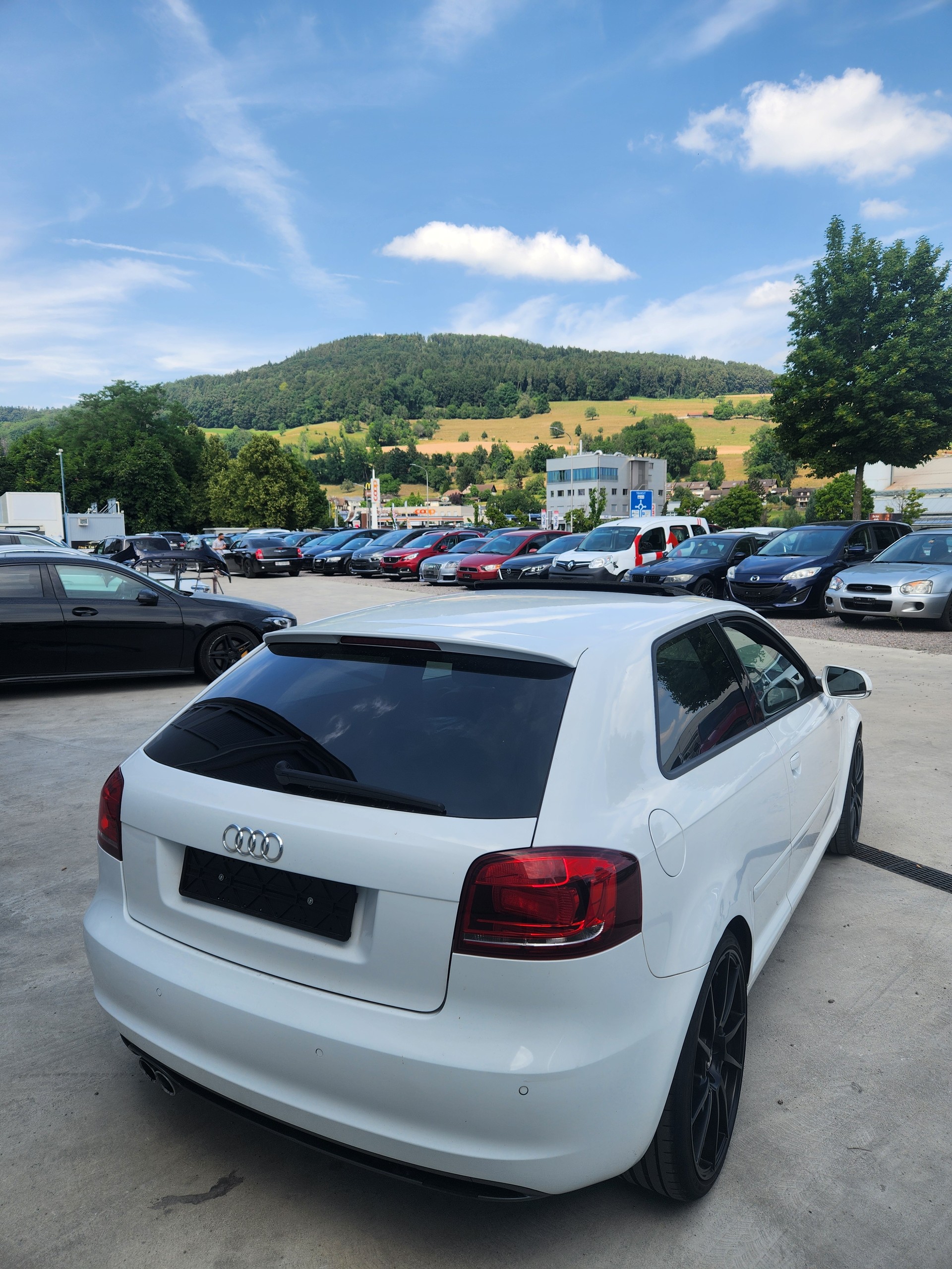AUDI A3 2.0 TFSI Style S line-image-12