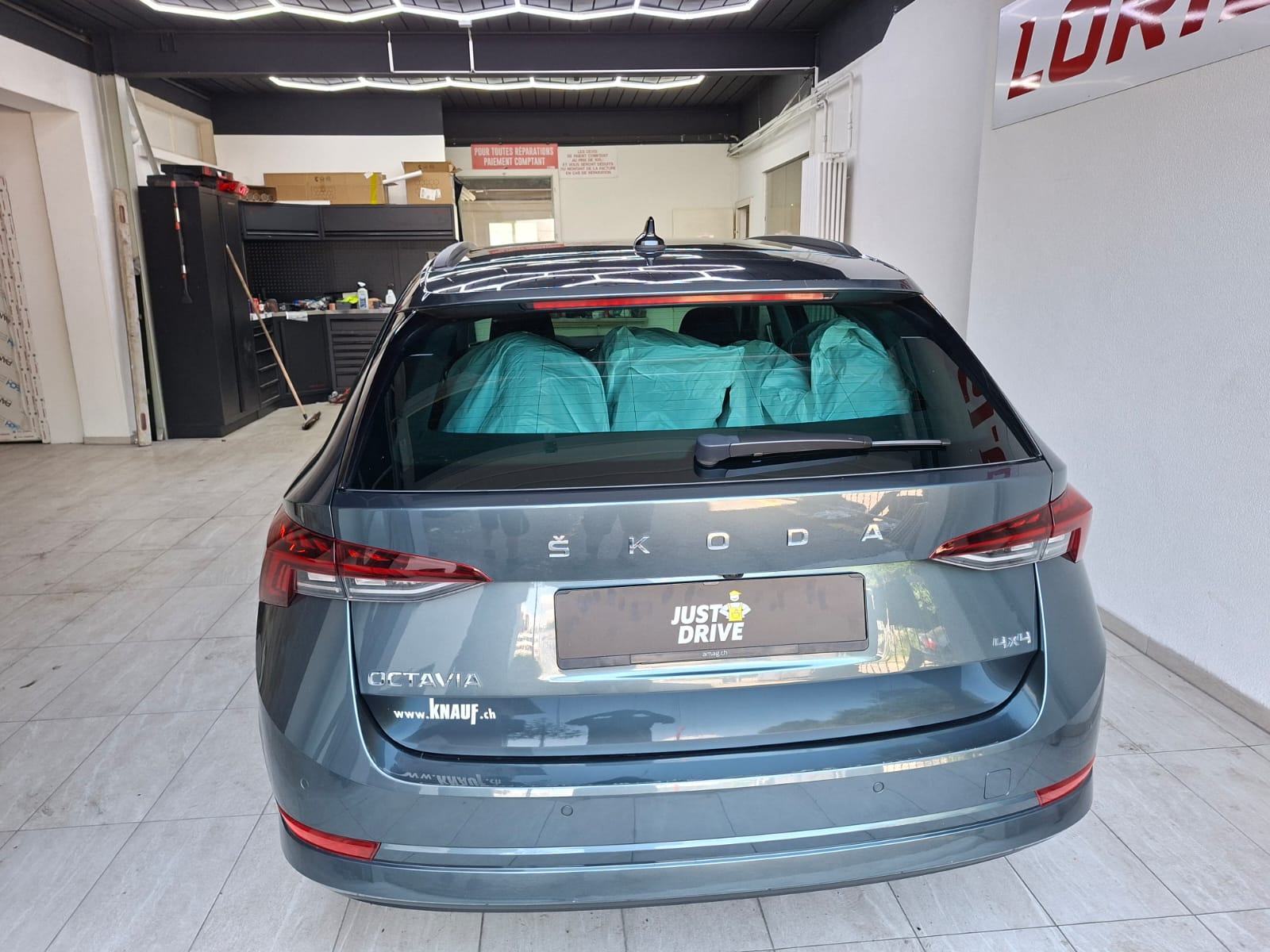 SKODA Octavia Combi 2.0 TDI DSG Ambition 4x4-image-7