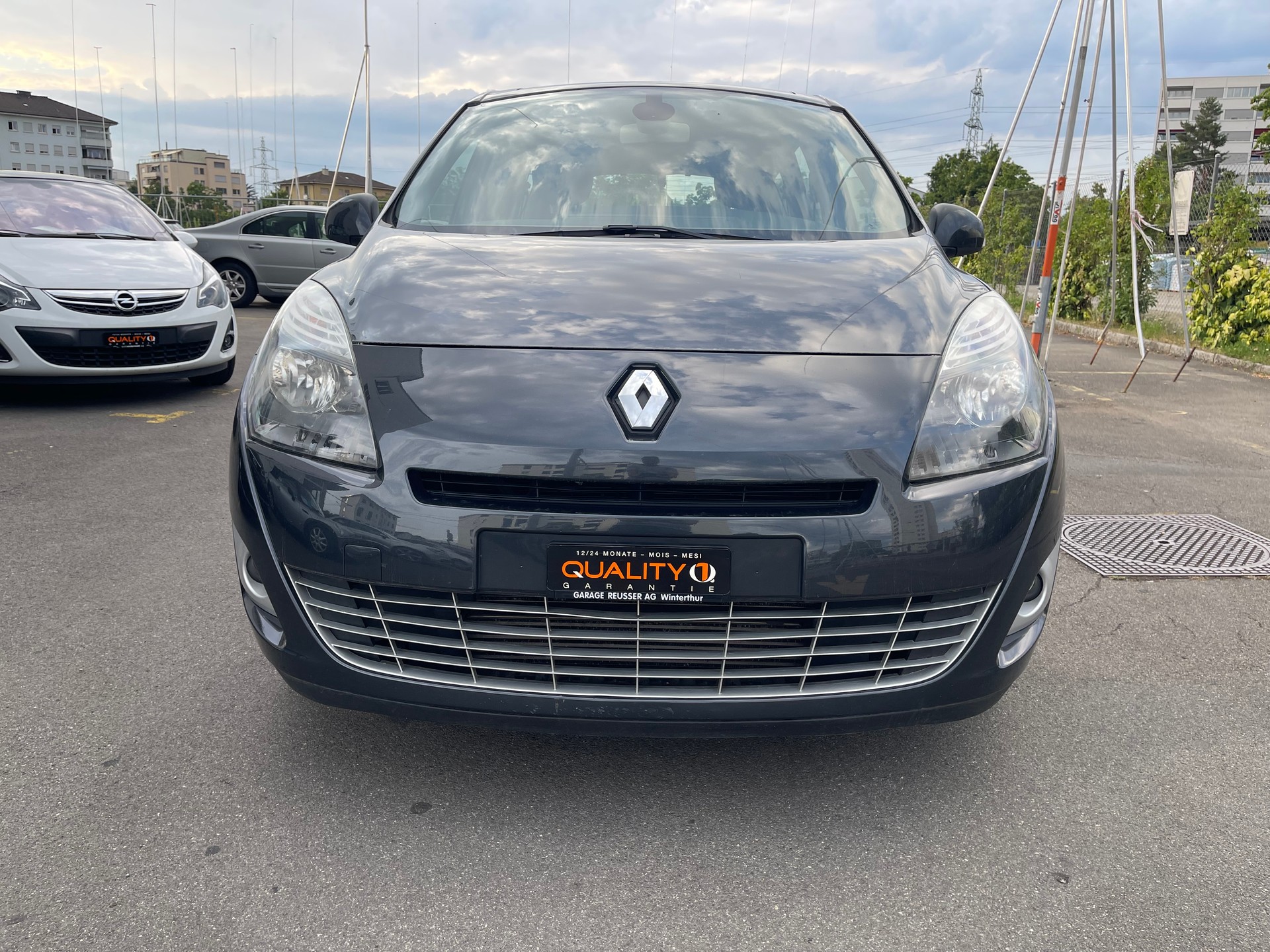 RENAULT Grand Scénic 1.4 16V Turbo Dynamique-image-2