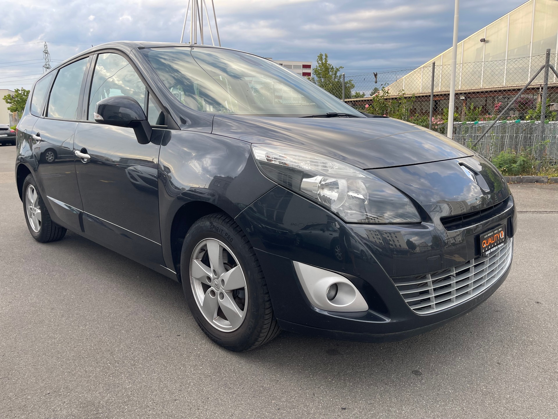 RENAULT Grand Scénic 1.4 16V Turbo Dynamique-image-0