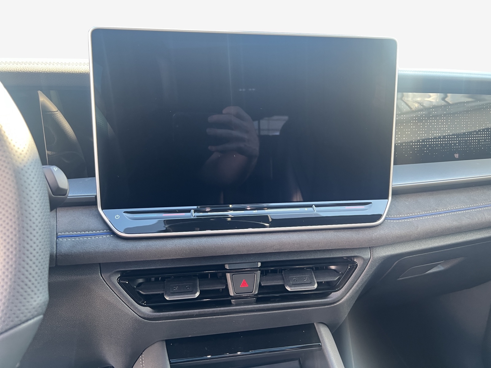 VW Tayron 2.0 TSI R-Line Plus DSG 4Motion-image-10