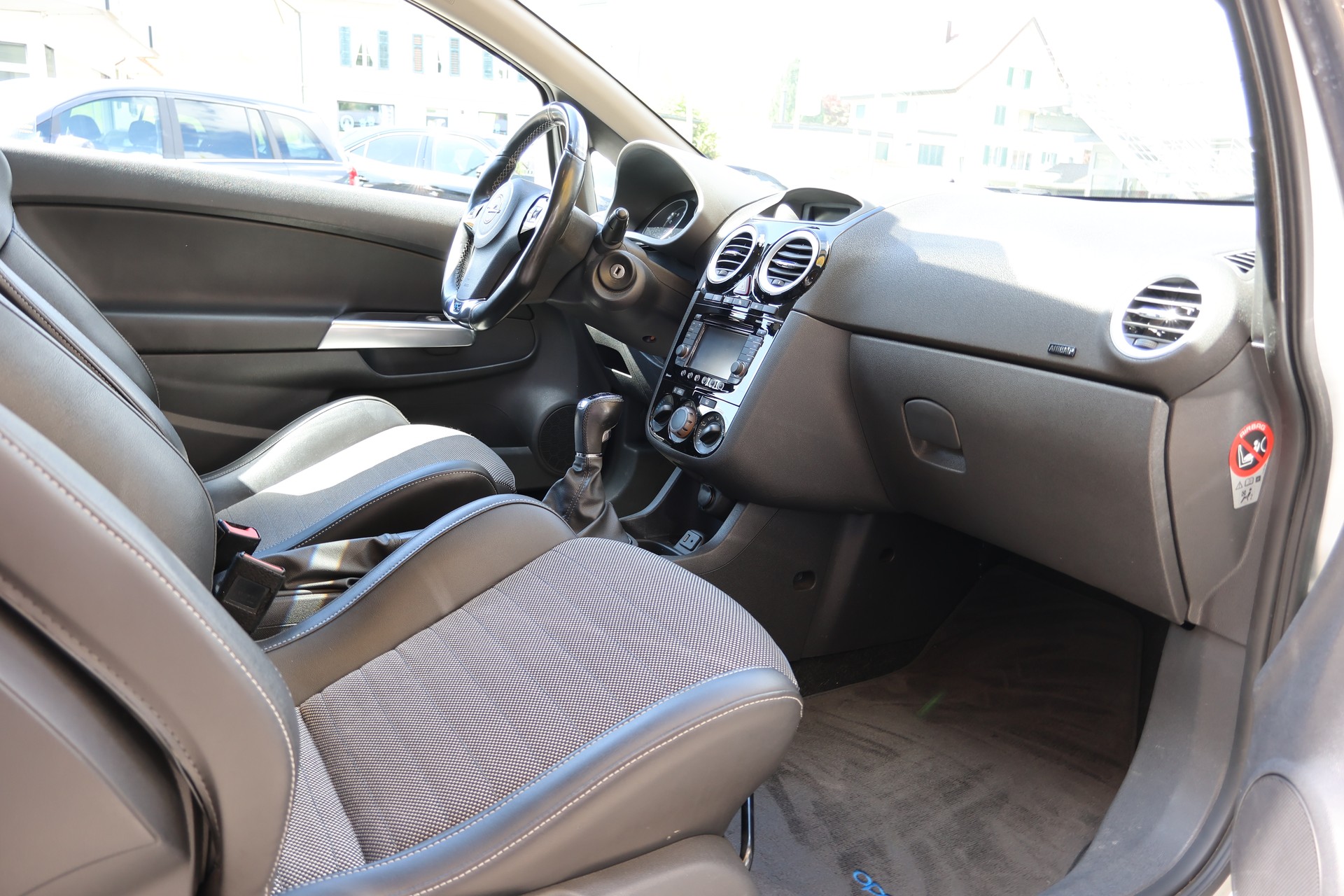 OPEL Corsa 1.6 Turbo OPC-image-7