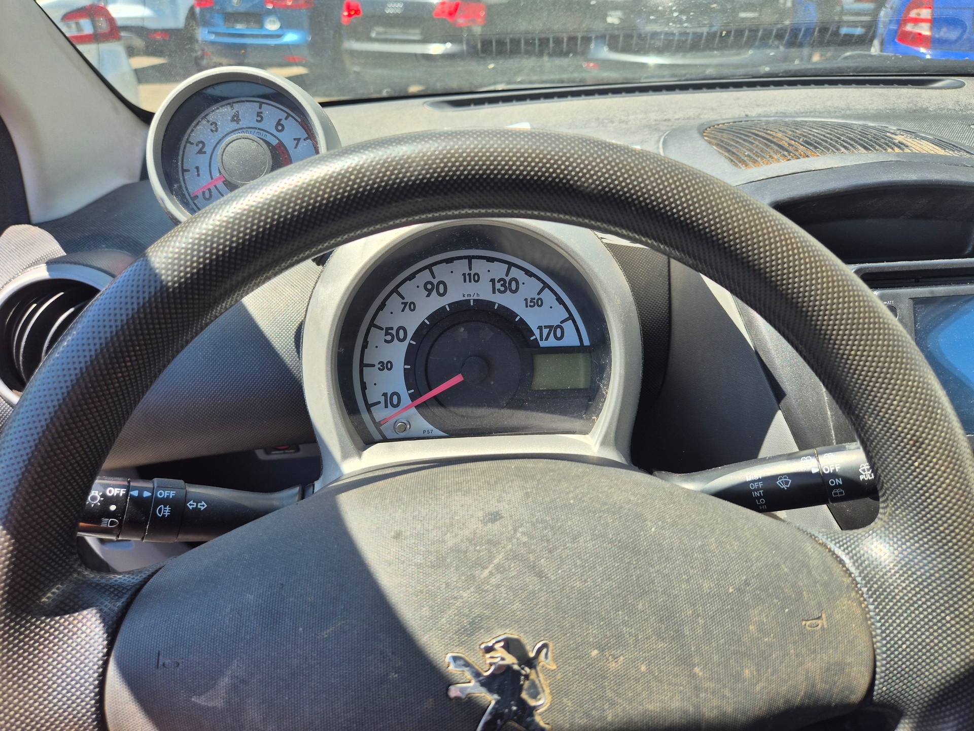 PEUGEOT 107 1.0 Trendy-image-6