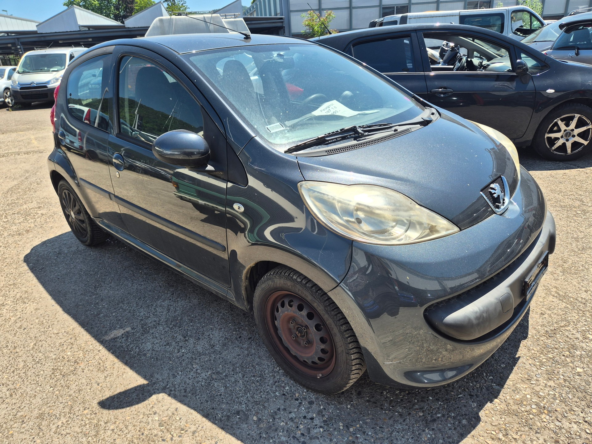 PEUGEOT 107 1.0 Trendy-image-1