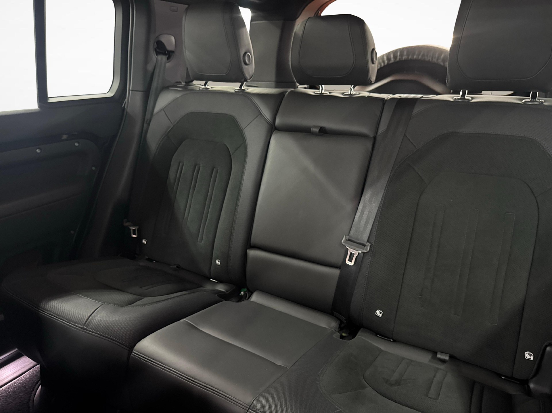 LAND ROVER Defender 110 5.0 V8 SC-image-11