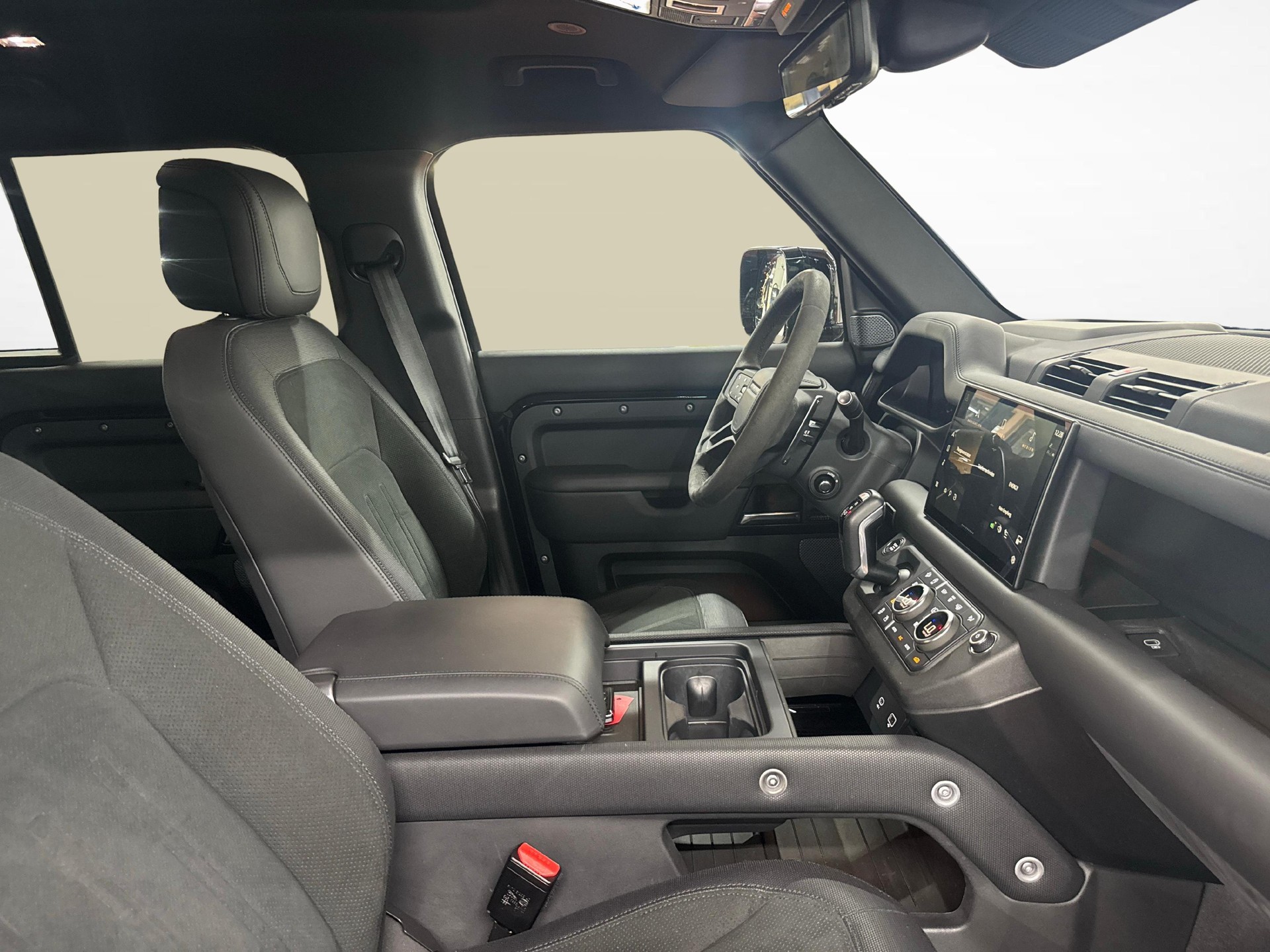 LAND ROVER Defender 110 5.0 V8 SC-image-10