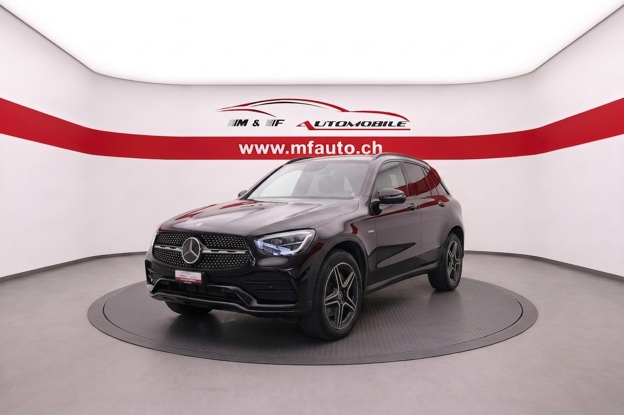 MERCEDES-BENZ GLC 300 e AMG Line 4m CH FAHRZEUG-image-0