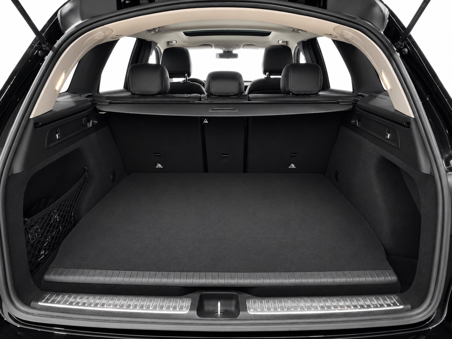 MERCEDES-BENZ GLC 300 e AMG Line 4m CH FAHRZEUG-image-24