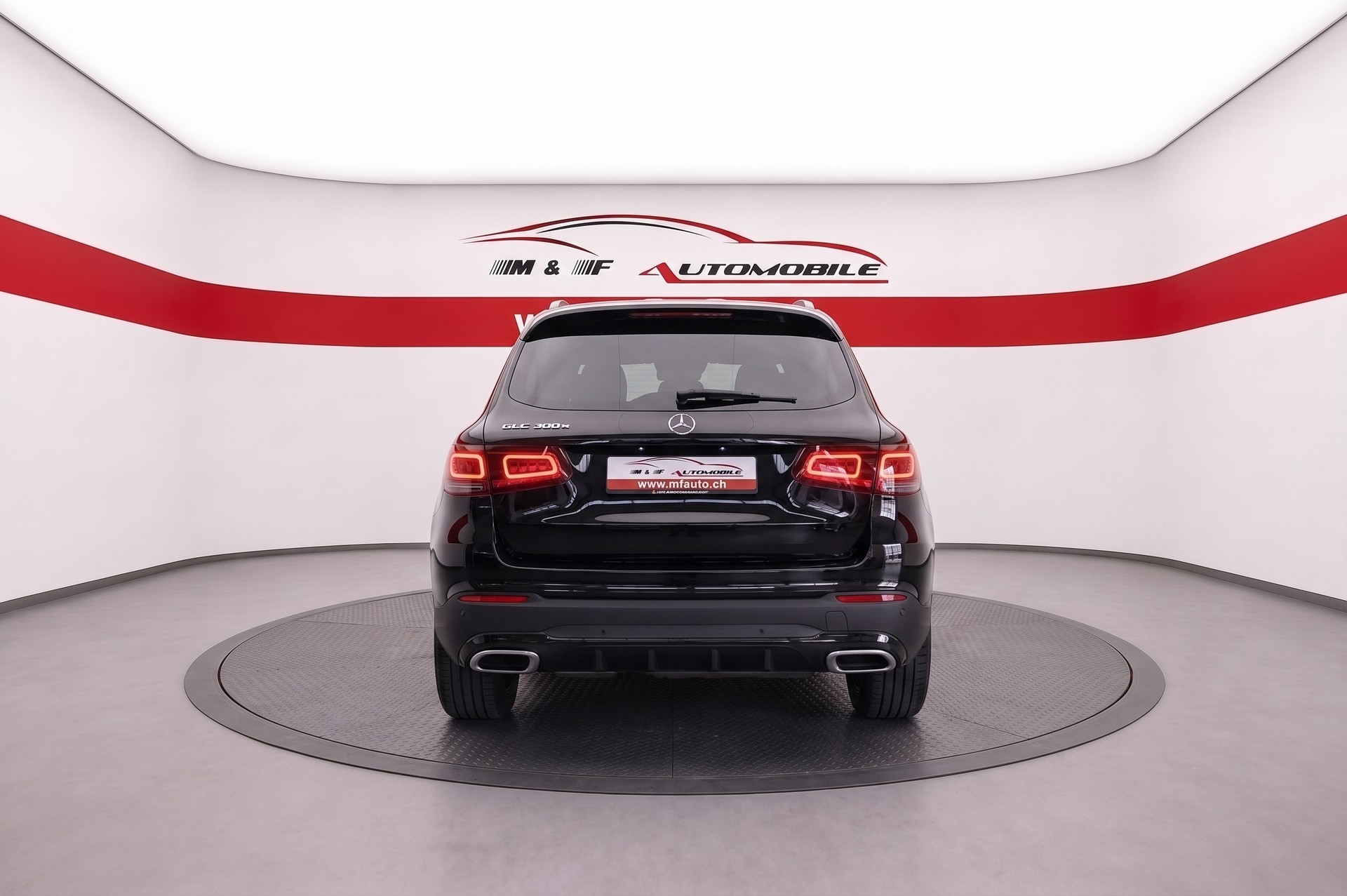 MERCEDES-BENZ GLC 300 e AMG Line 4m CH FAHRZEUG-image-6