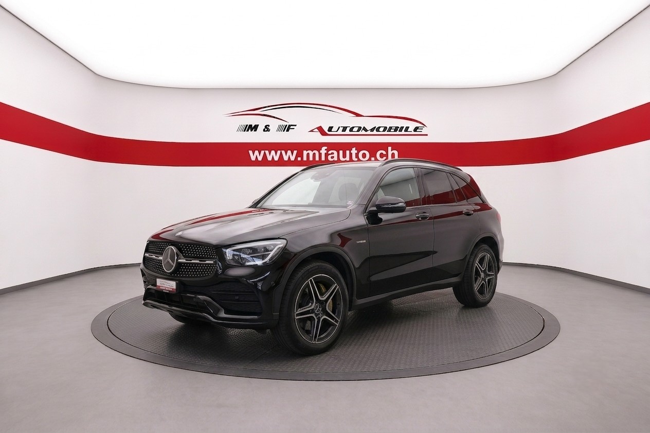 MERCEDES-BENZ GLC 300 e AMG Line 4m CH FAHRZEUG-image-1