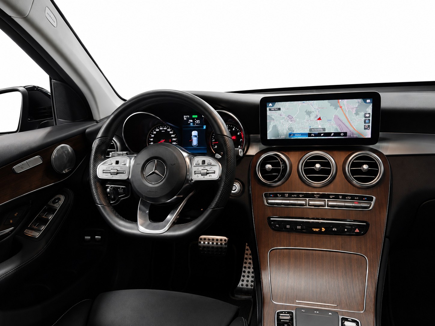 MERCEDES-BENZ GLC 300 e AMG Line 4m CH FAHRZEUG-image-18