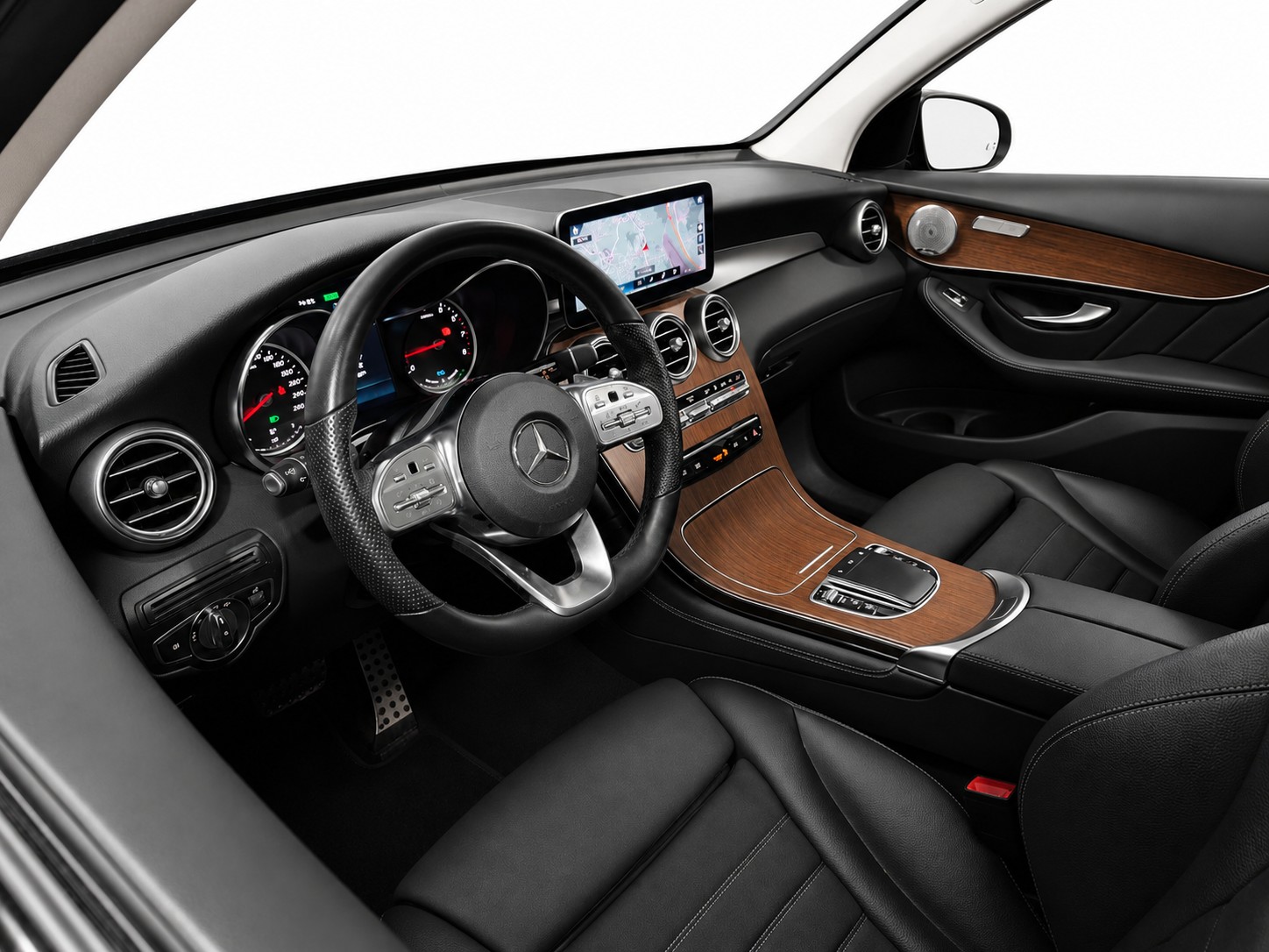 MERCEDES-BENZ GLC 300 e AMG Line 4m CH FAHRZEUG-image-12