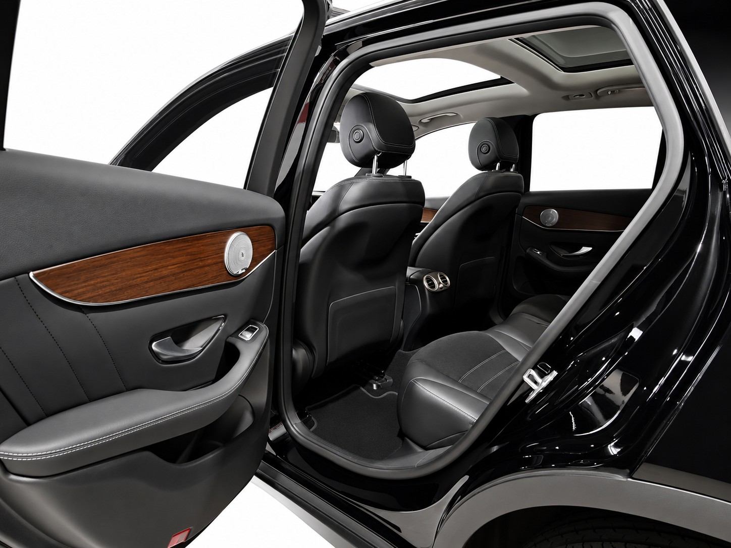MERCEDES-BENZ GLC 300 e AMG Line 4m CH FAHRZEUG-image-15