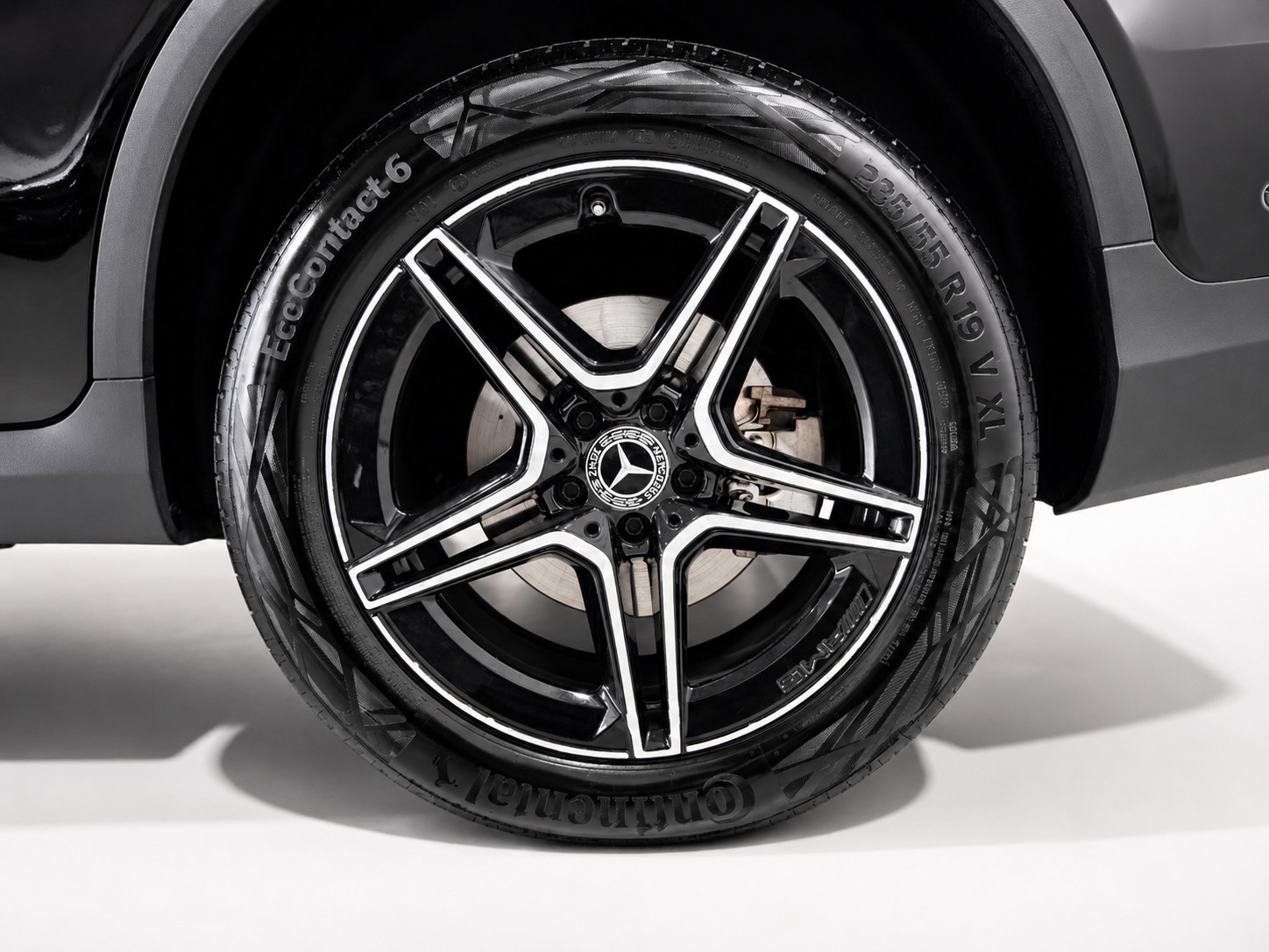 MERCEDES-BENZ GLC 300 e AMG Line 4m CH FAHRZEUG-image-21