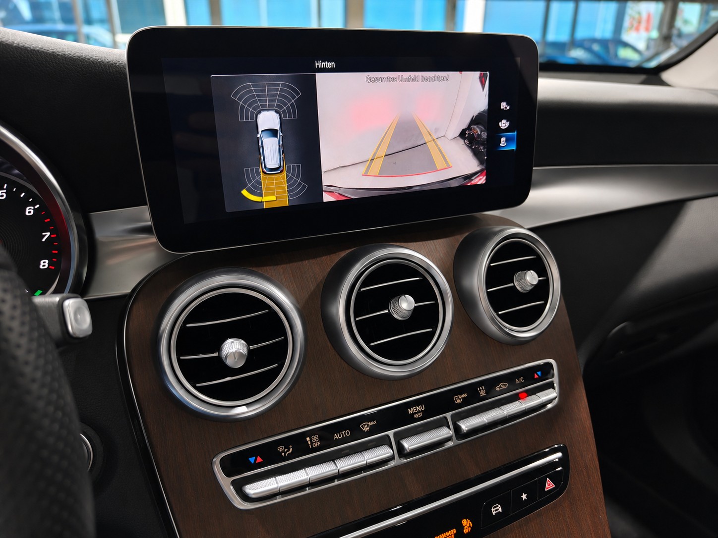MERCEDES-BENZ GLC 300 e AMG Line 4m CH FAHRZEUG-image-26