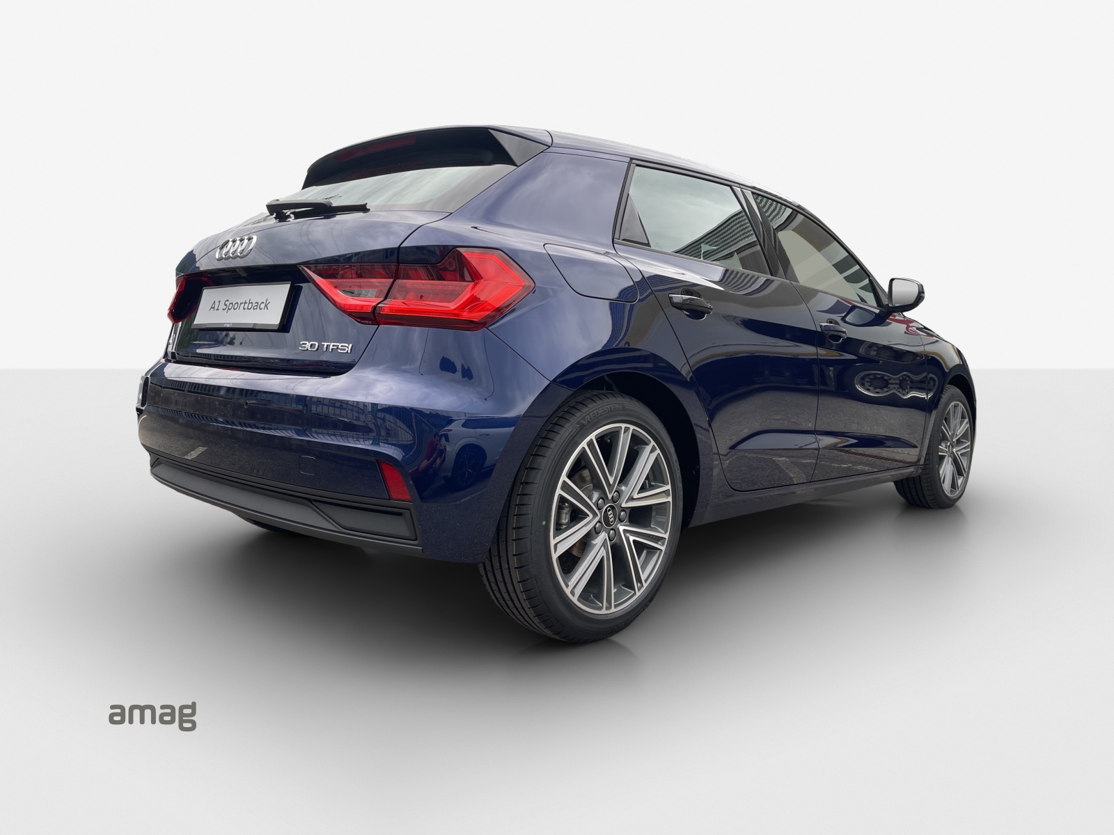 AUDI A1 Sportback 30 TFSI Attraction S-tronic-image-4
