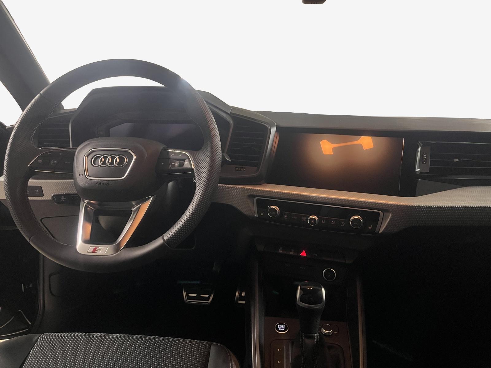 AUDI A1 Sportback 30 TFSI Attraction S-tronic-image-14