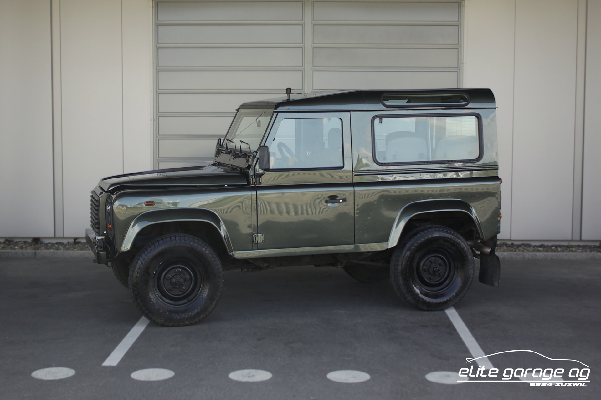 LAND ROVER Defender 90 SW 2.5 Td5-image-0