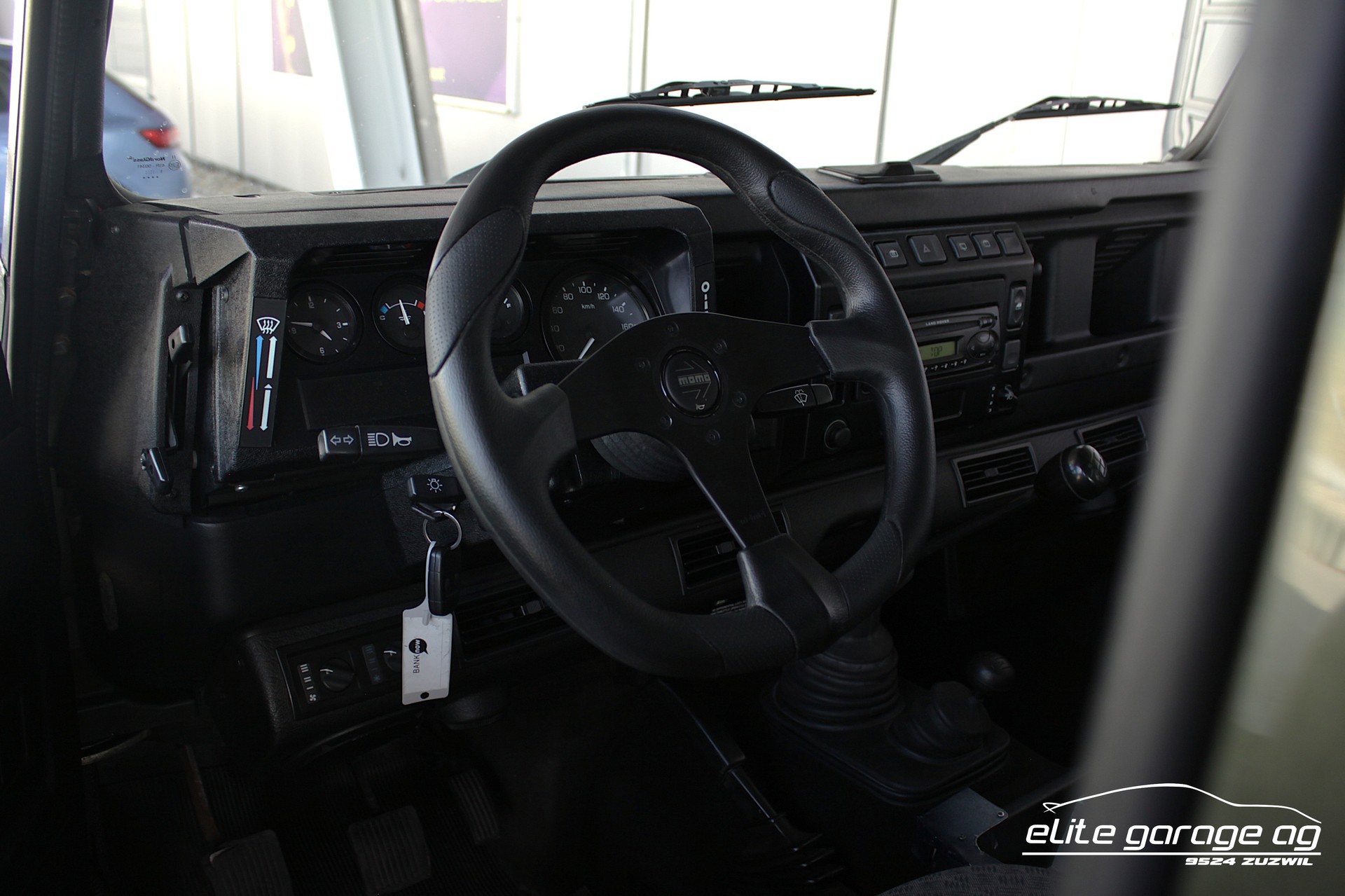 LAND ROVER Defender 90 SW 2.5 Td5-image-13