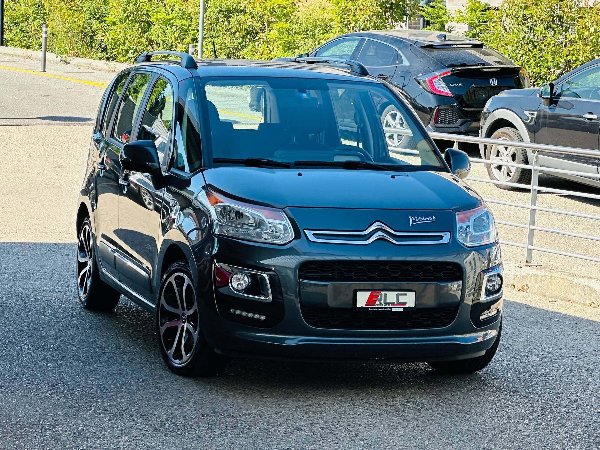 CITROEN C3 Picasso 1.2 Pure Tech Sélection-image-3