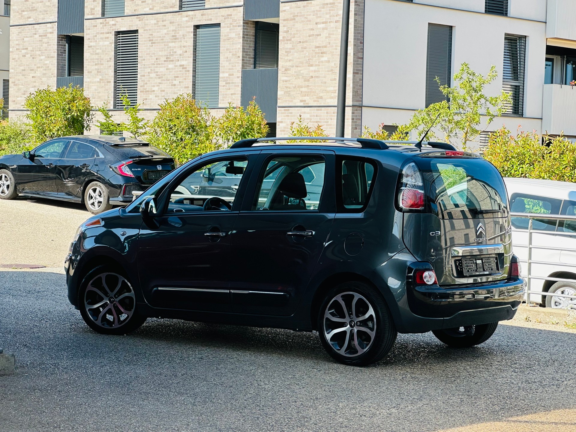 CITROEN C3 Picasso 1.2 Pure Tech Sélection-image-12