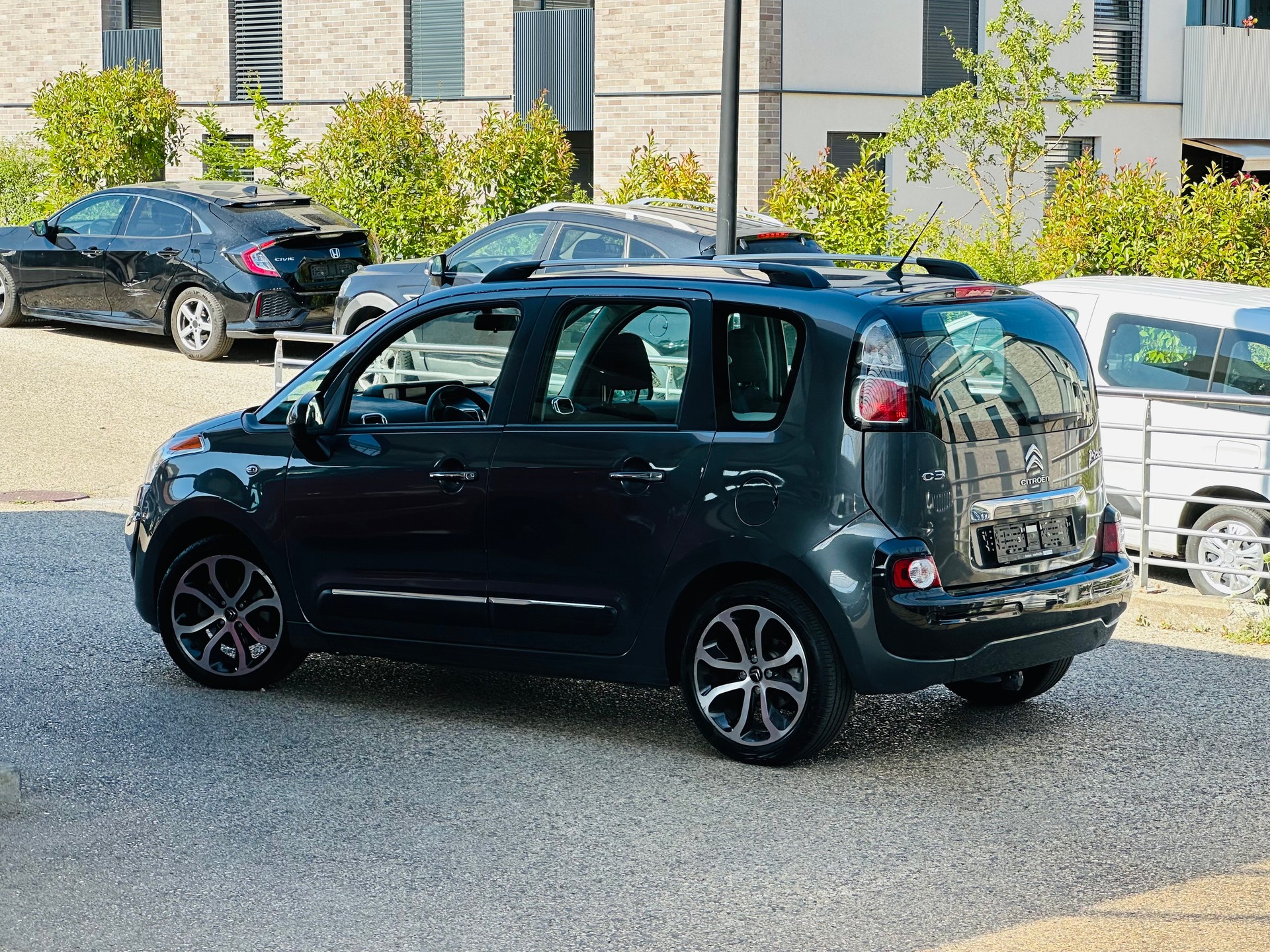 CITROEN C3 Picasso 1.2 Pure Tech Sélection-image-13