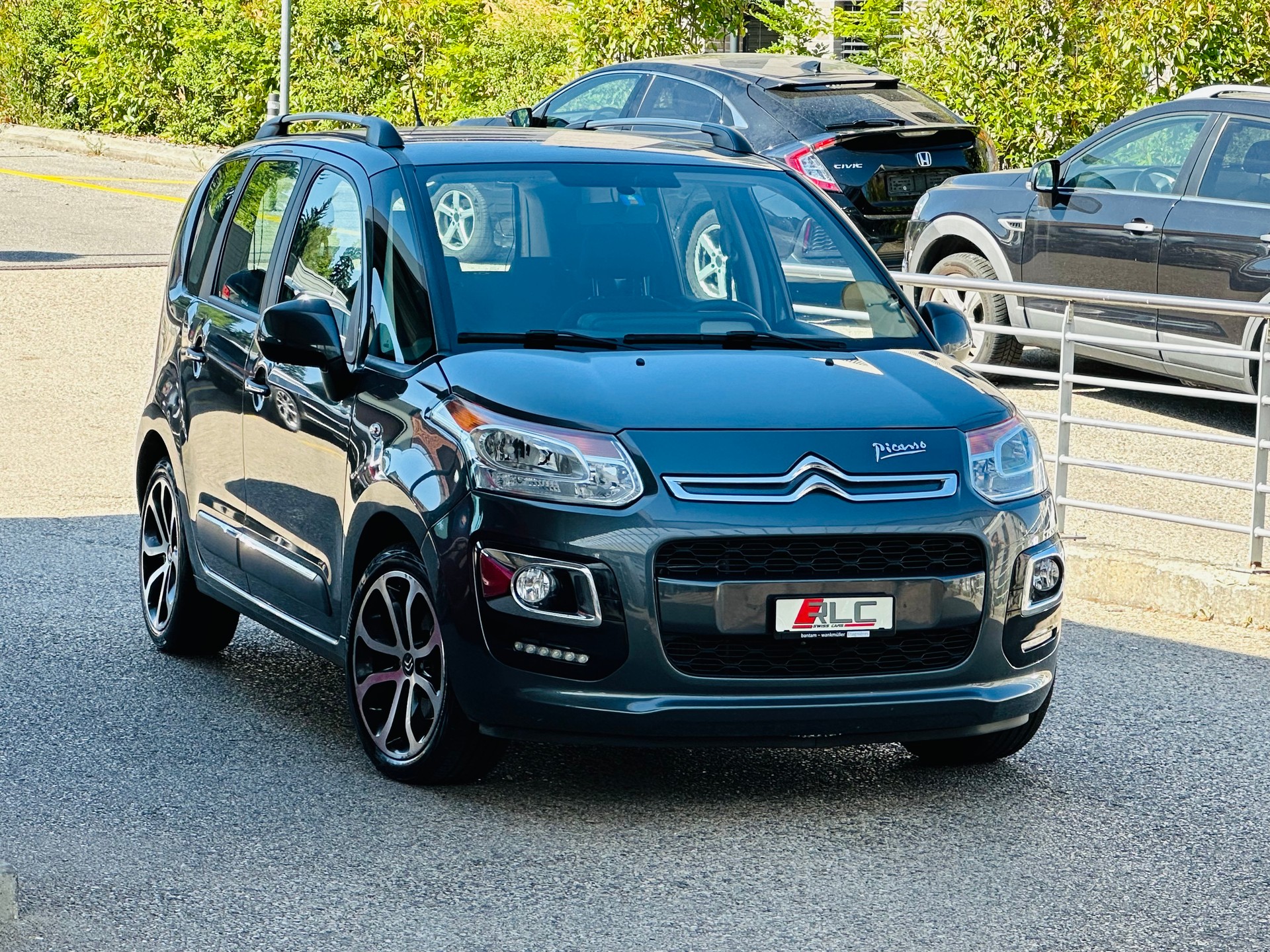 CITROEN C3 Picasso 1.2 Pure Tech Sélection-image-2