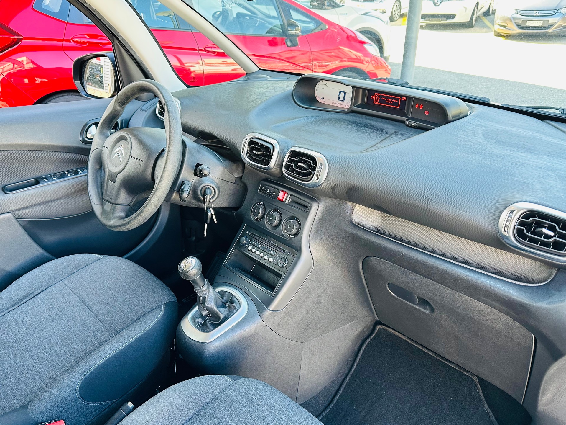 CITROEN C3 Picasso 1.2 Pure Tech Sélection-image-15