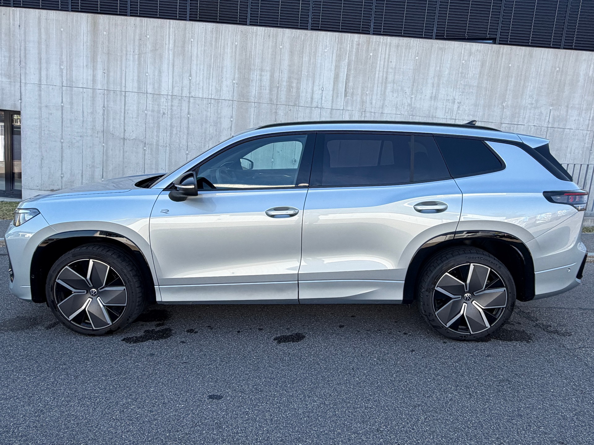 VW Tayron R-Line TSI-image-3