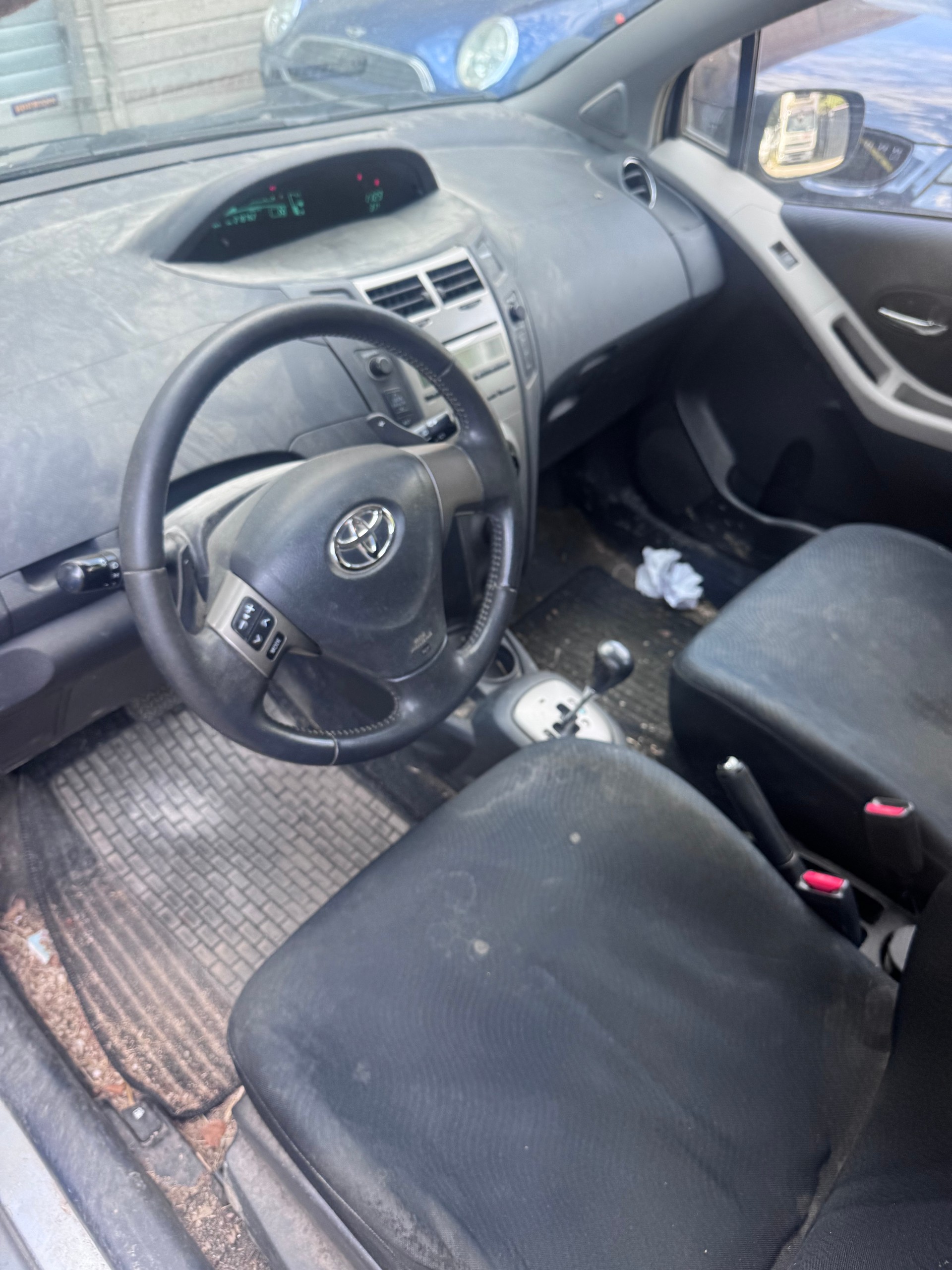 TOYOTA Yaris 1.33 Linea Sol Premium Multimode-image-9