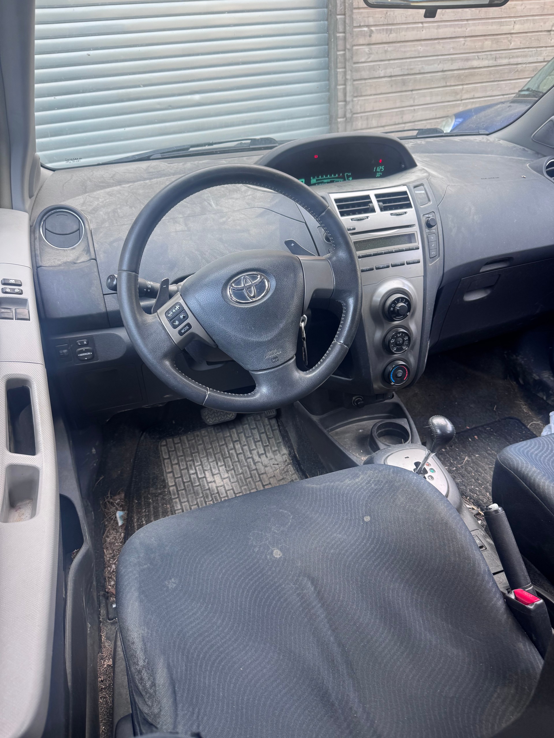 TOYOTA Yaris 1.33 Linea Sol Premium Multimode-image-1