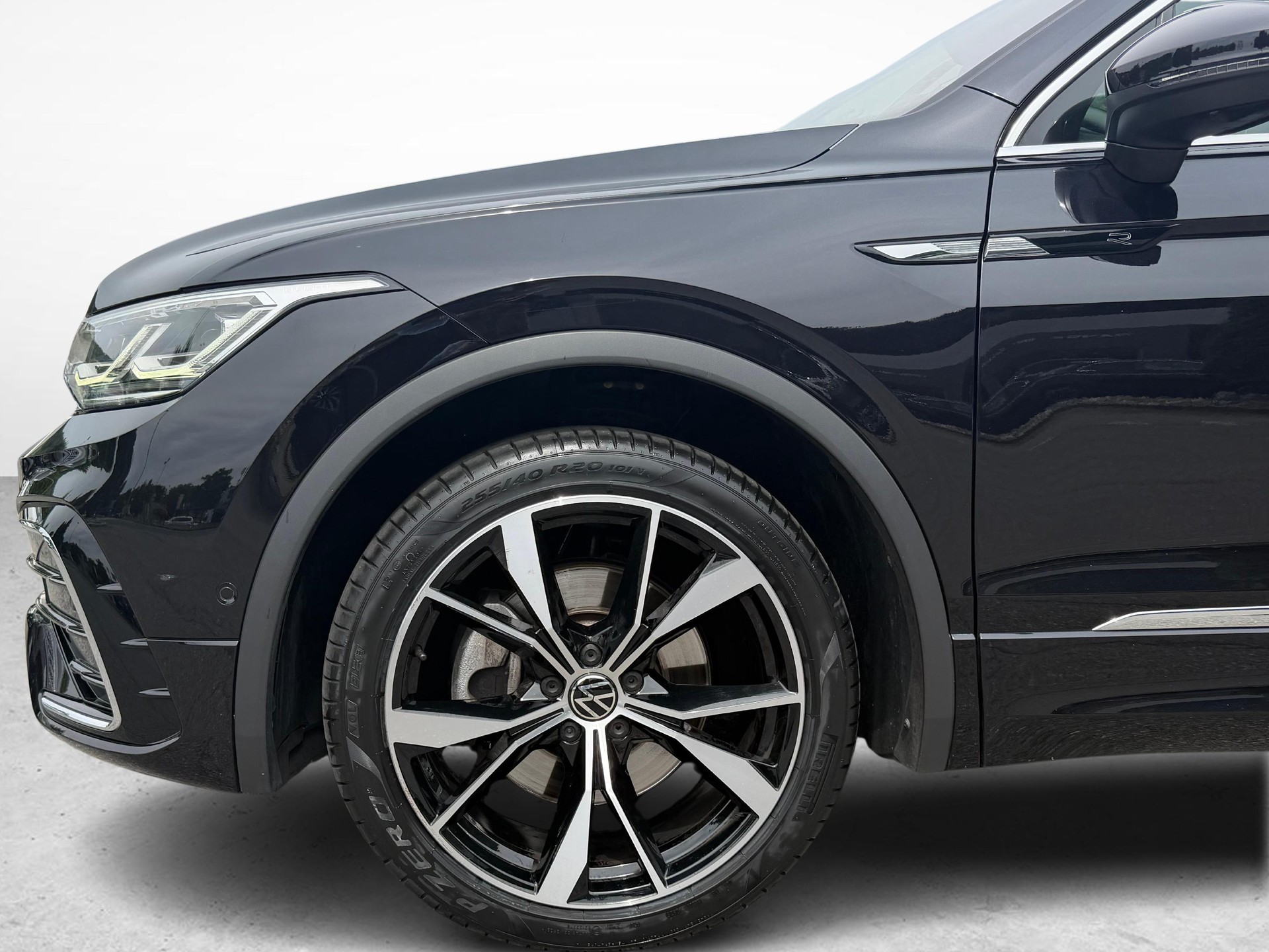 VW Tiguan 2.0 TSI R-Line DSG-image-11