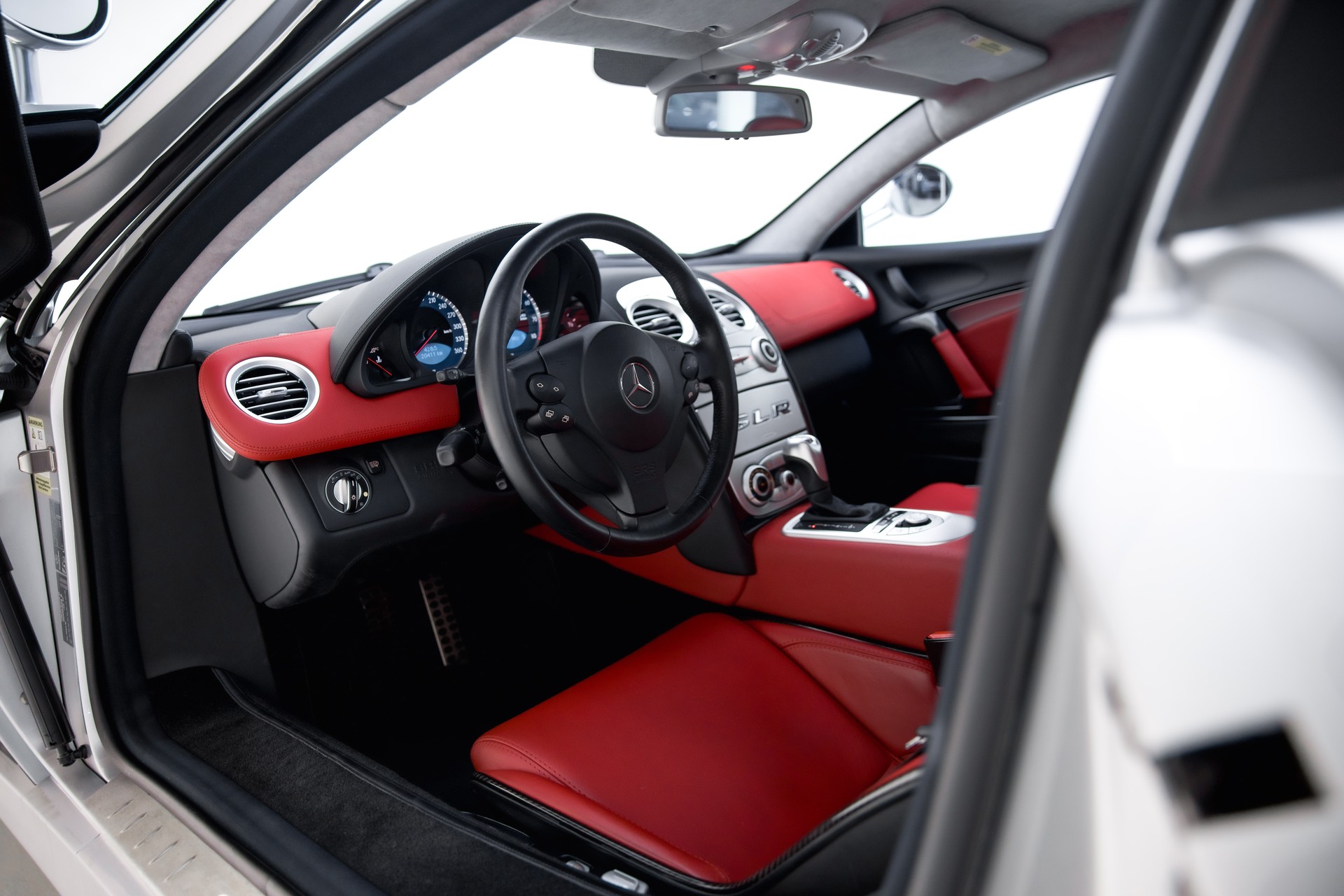 MERCEDES-BENZ SLR-image-2