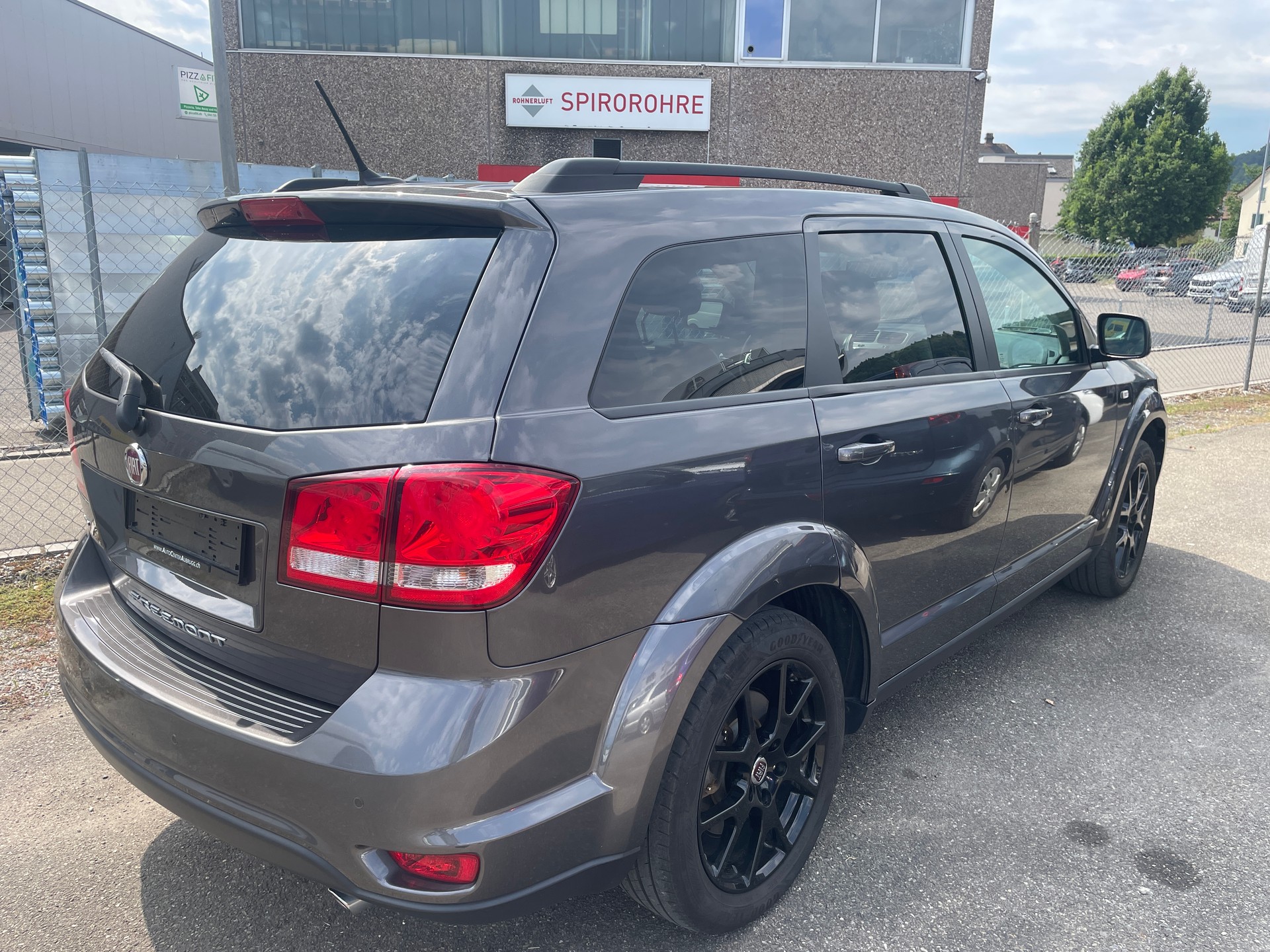 FIAT Freemont 2.0 MJ Black Code AWD Automat-image-3