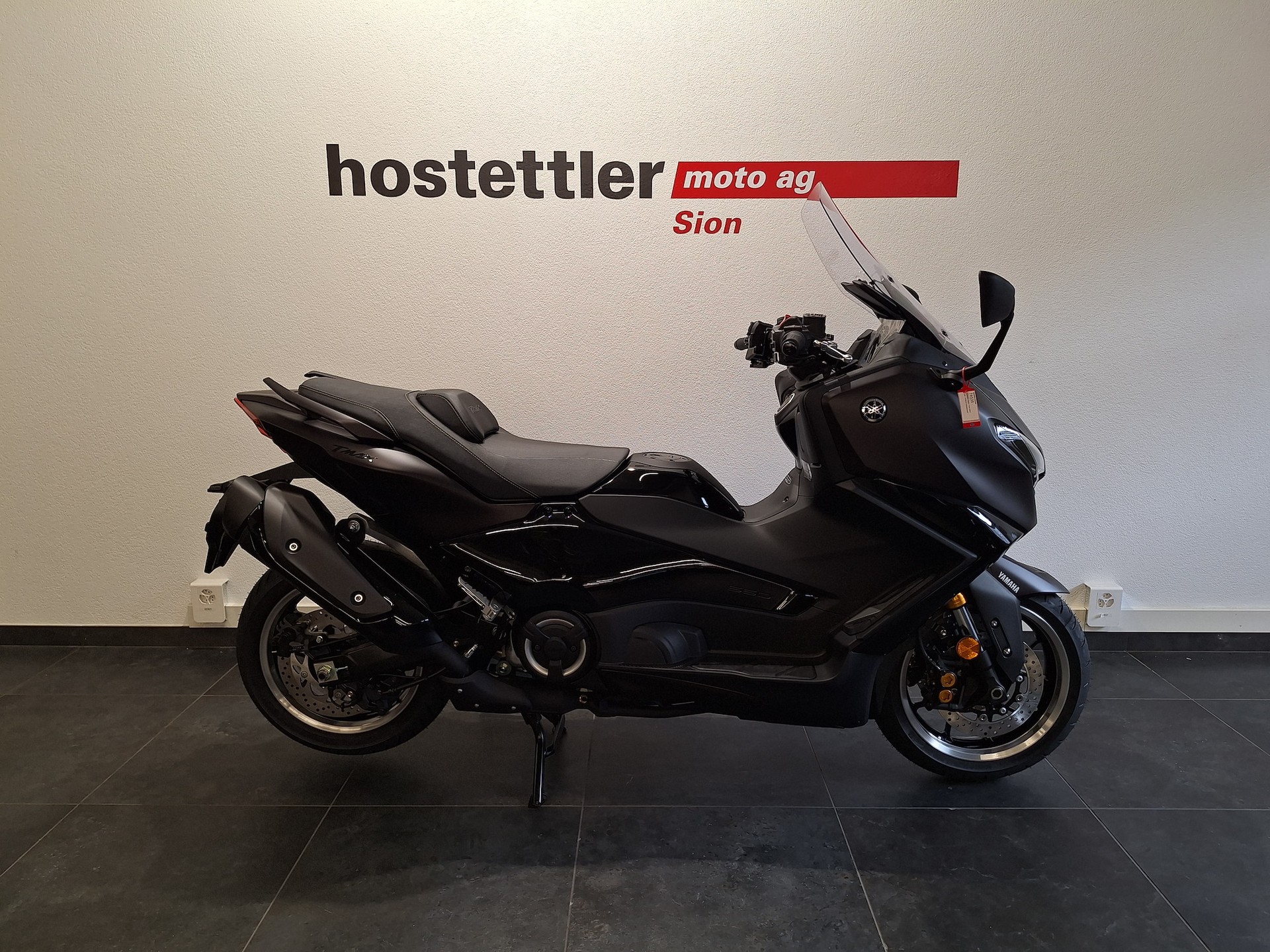 YAMAHA TMAX Tech MAX-showroom-element-1