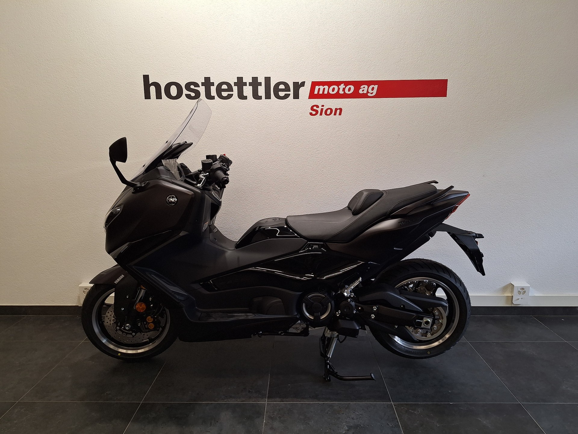 YAMAHA TMAX Tech MAX-showroom-element-2