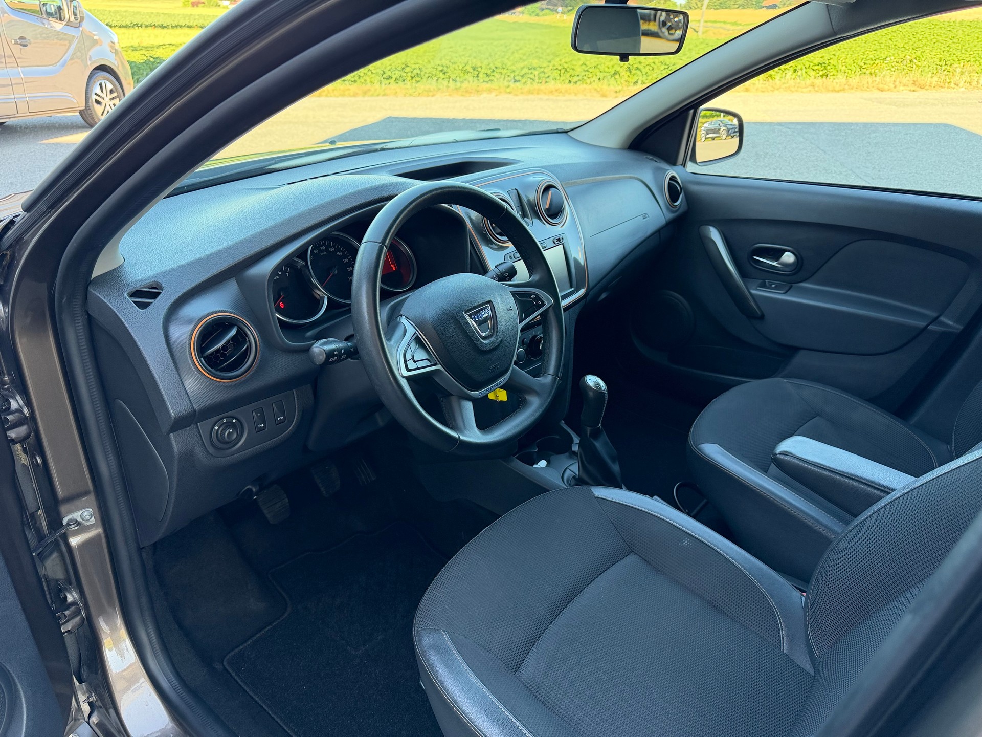 DACIA Logan MCV 0.9 Stepway Unlimited-image-7