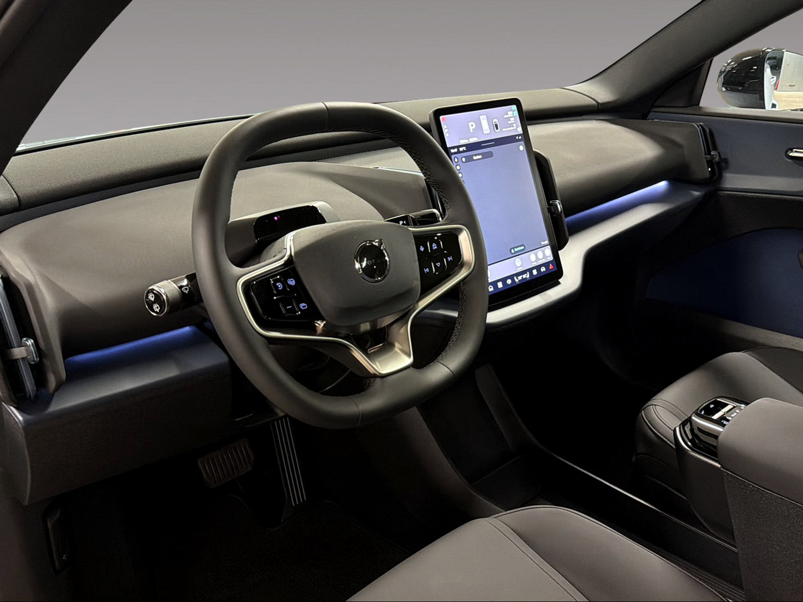 VOLVO EX 30 P8 Ultra AWD-image-9