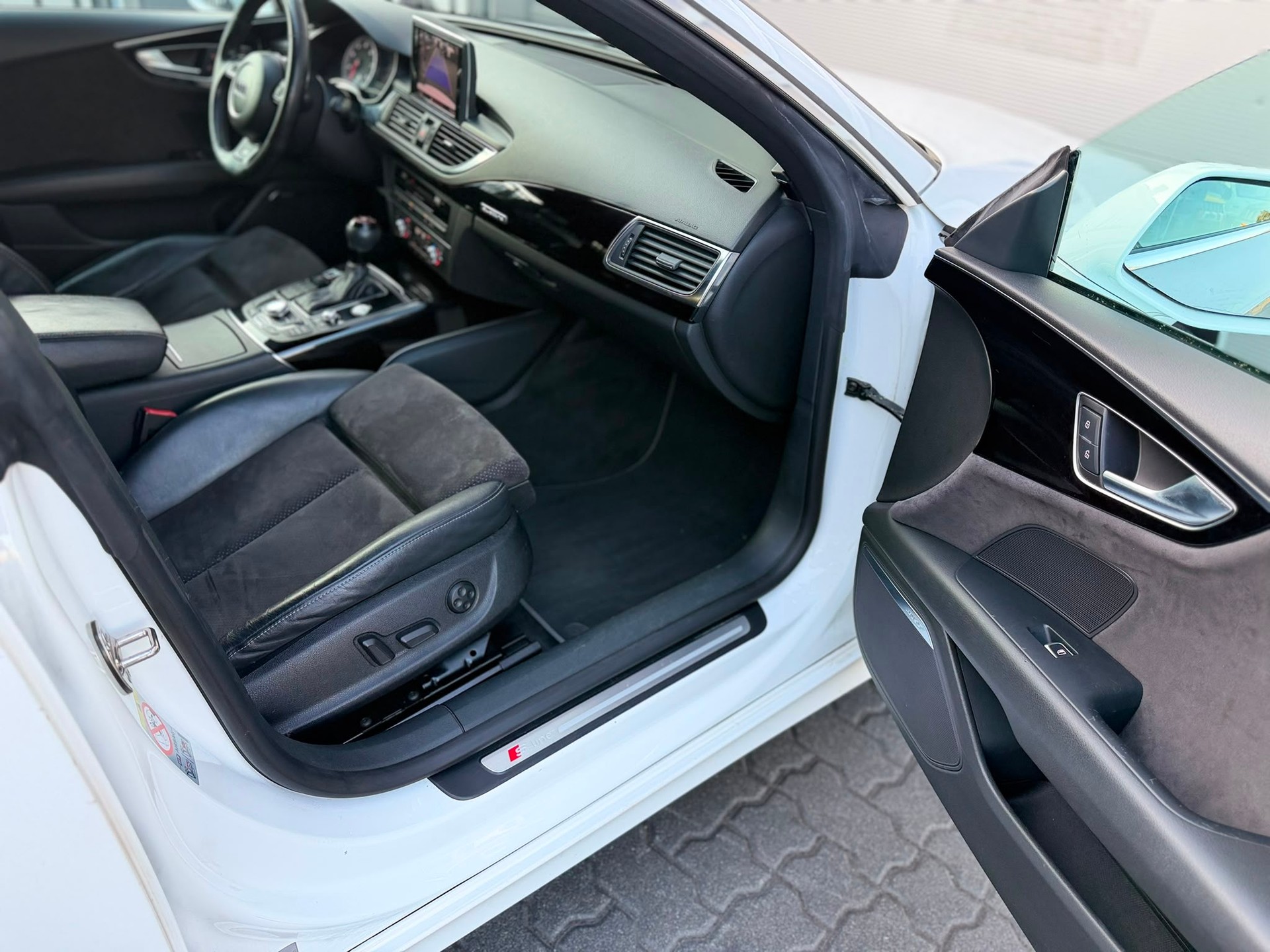 AUDI A7 Sportback 3.0 TFSI quattro S-tronic-image-15