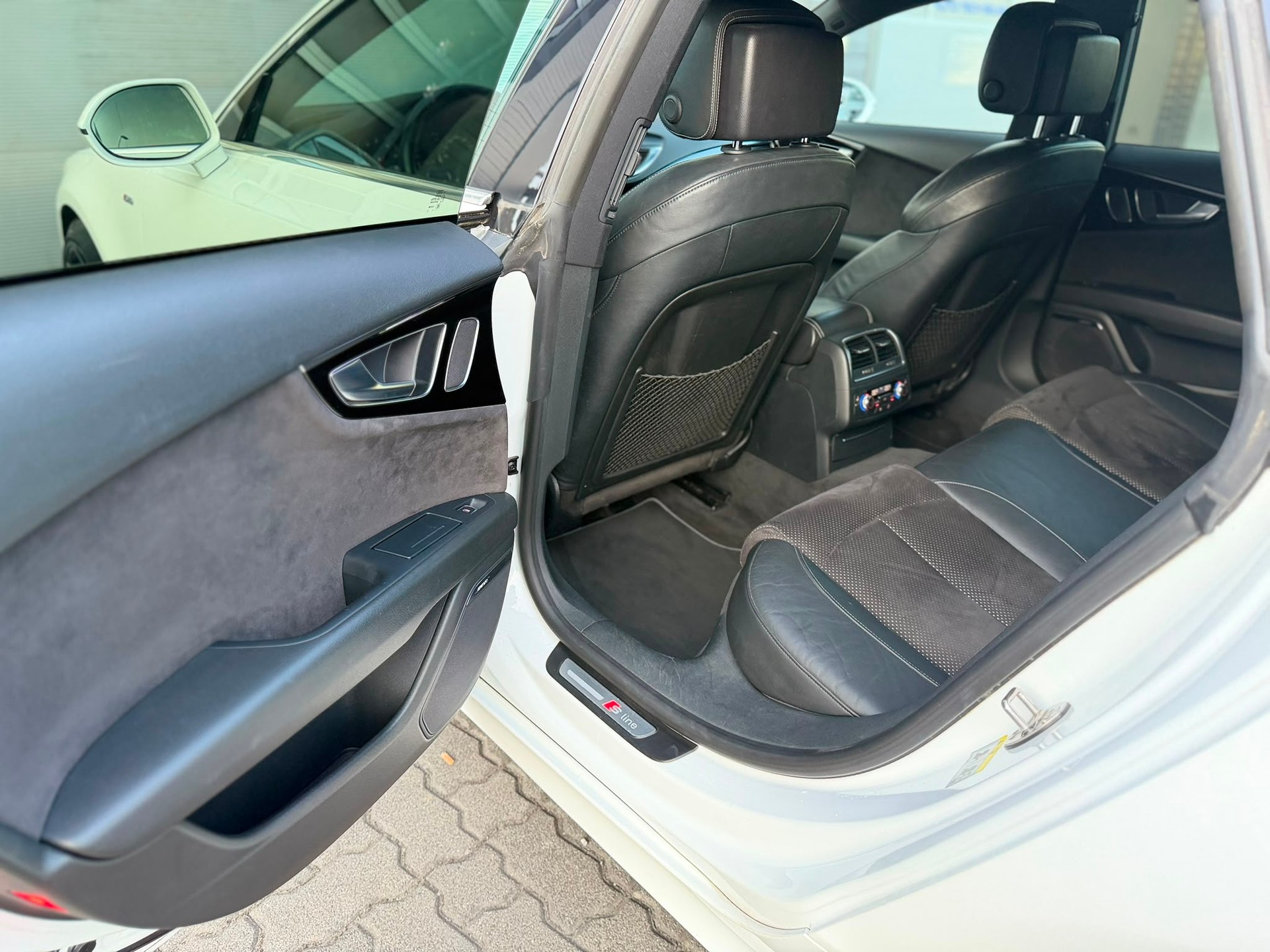 AUDI A7 Sportback 3.0 TFSI quattro S-tronic-image-18