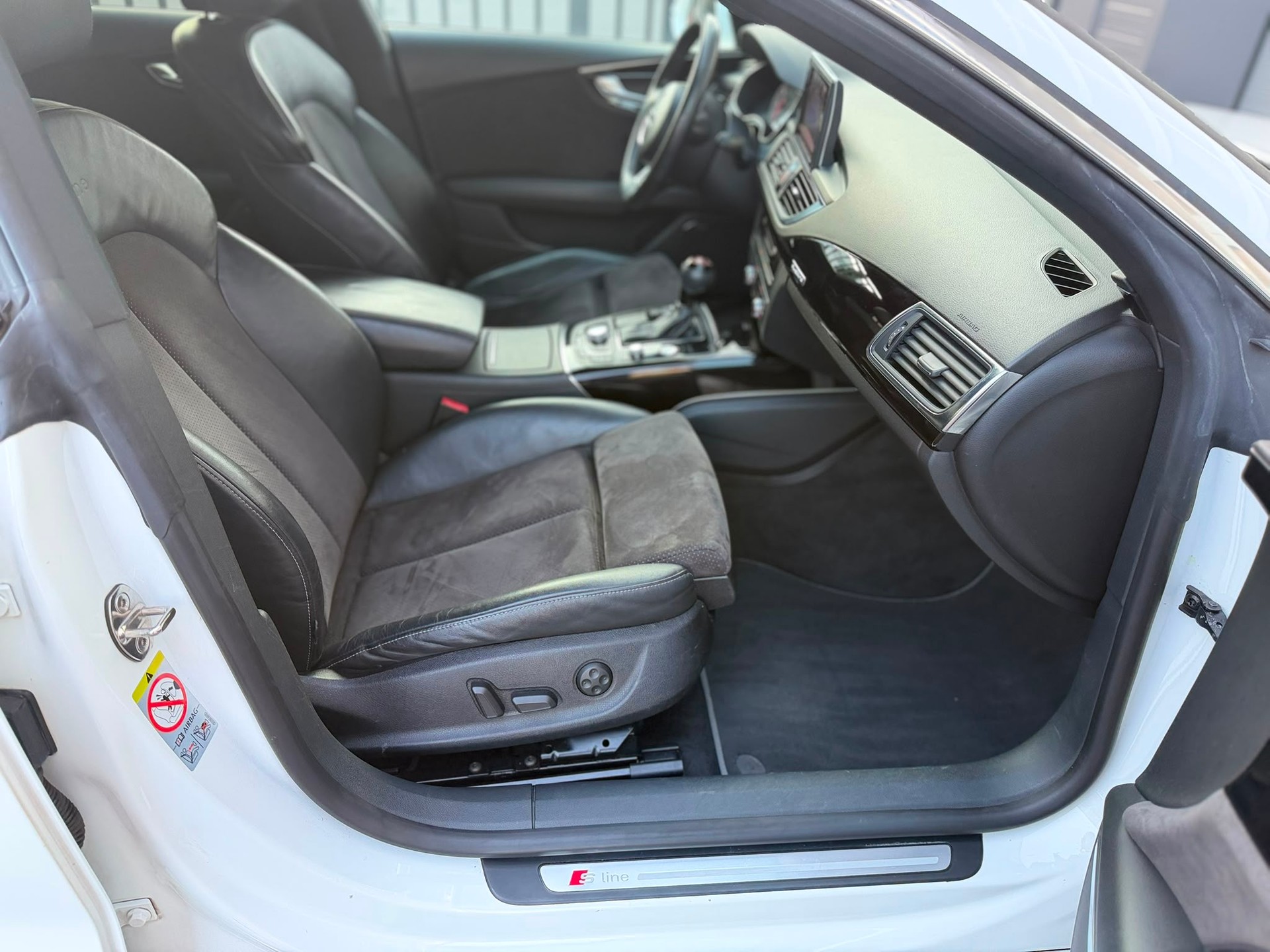 AUDI A7 Sportback 3.0 TFSI quattro S-tronic-image-16