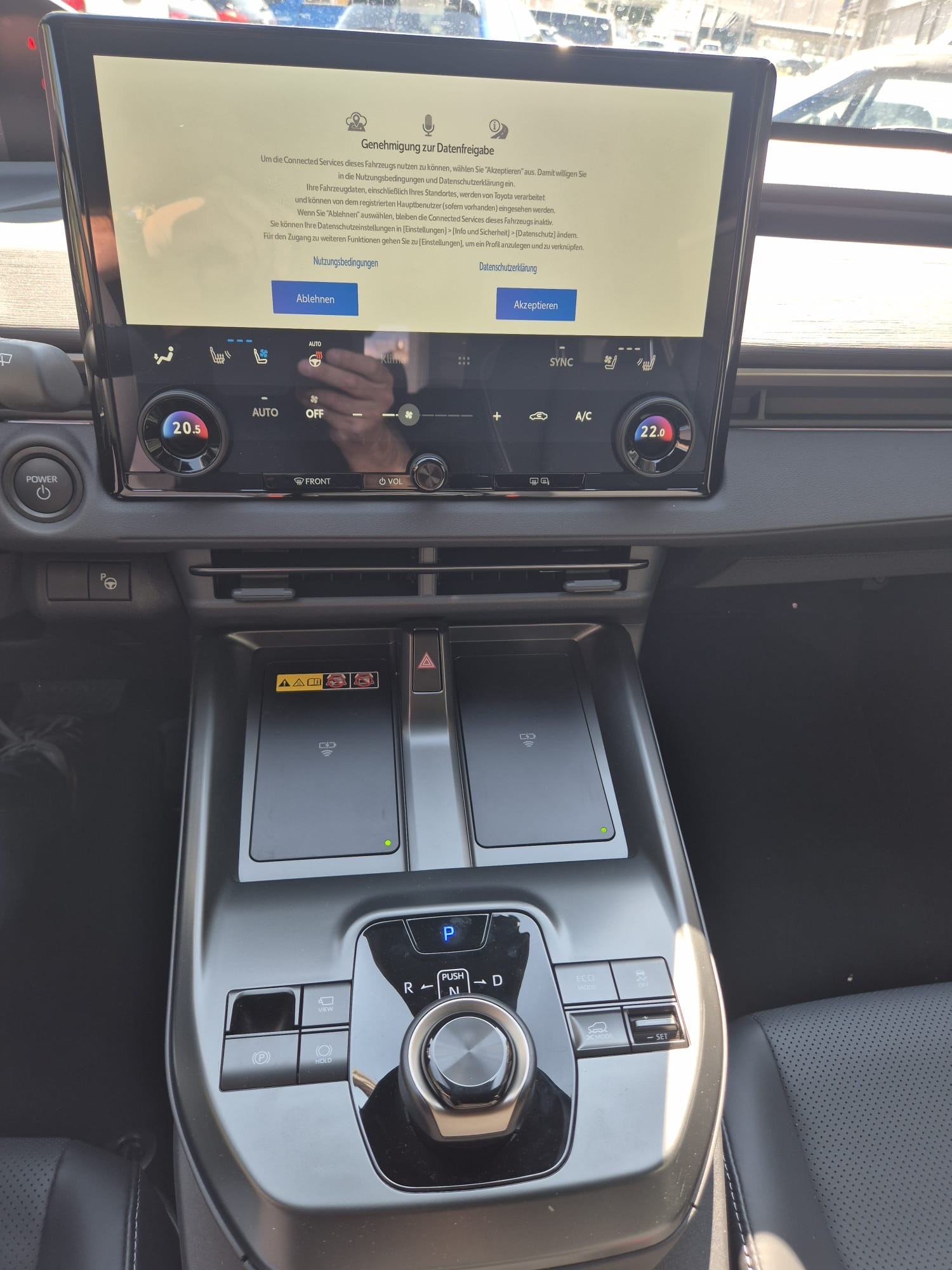 TOYOTA AWD Premium-image-6