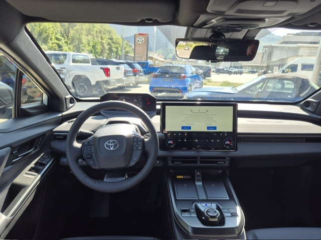 TOYOTA AWD Premium-image-5