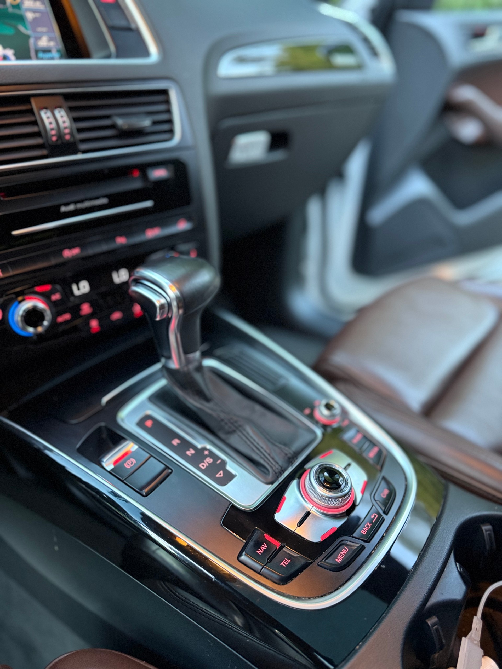 AUDI Q5 2.0 TFSI quattro tiptronic-image-12