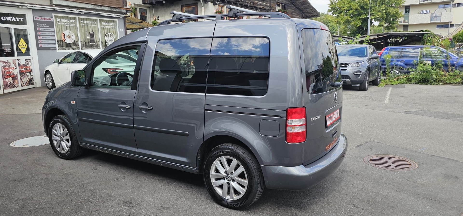 VW Caddy 1.2 TSI Family-image-6