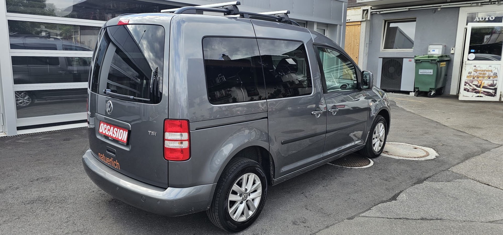 VW Caddy 1.2 TSI Family-image-5