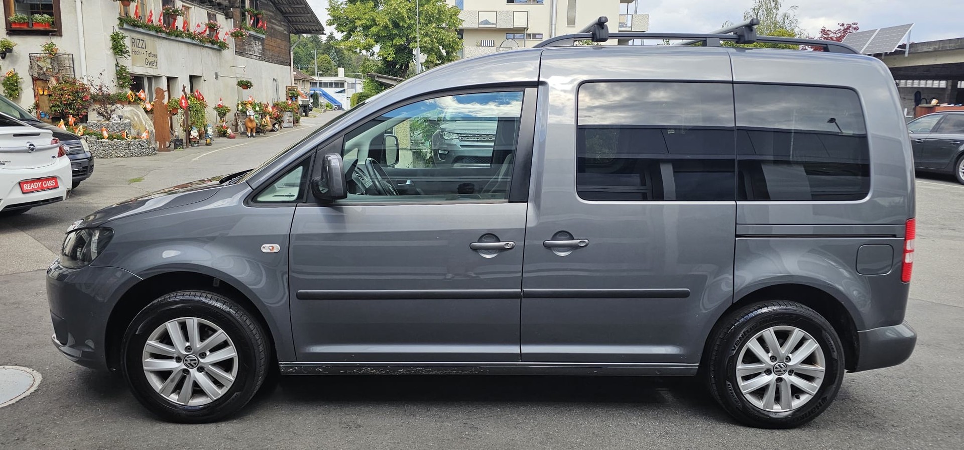 VW Caddy 1.2 TSI Family-image-3